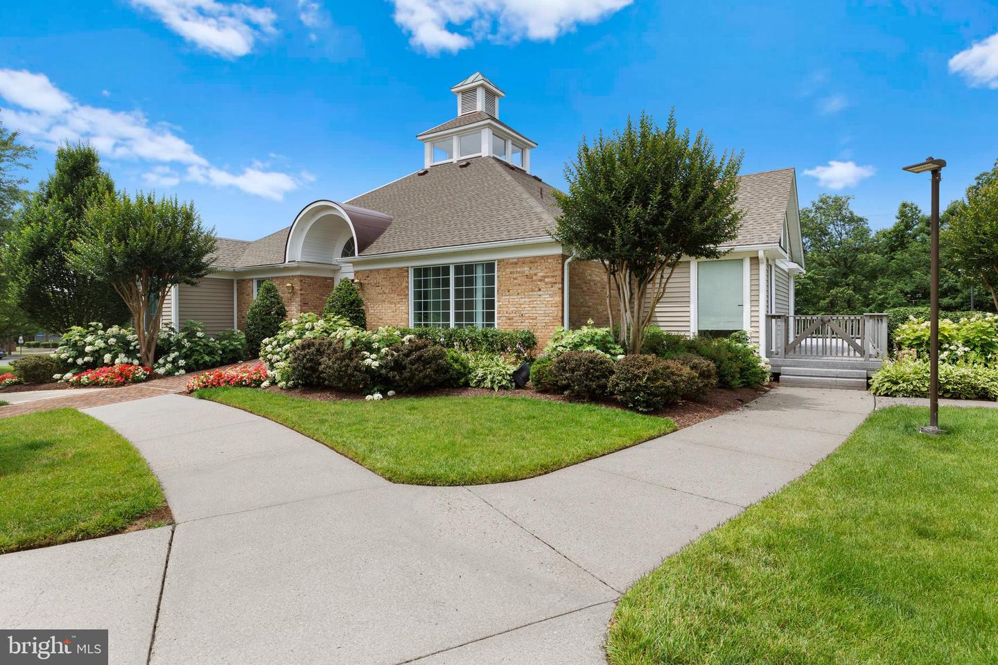 5840 WESCOTT HILLS WAY, ALEXANDRIA, Virginia 22315, 3 Bedrooms Bedrooms, ,2 BathroomsBathrooms,Residential,For sale,5840 WESCOTT HILLS WAY,VAFX2247210 MLS # VAFX2247210
