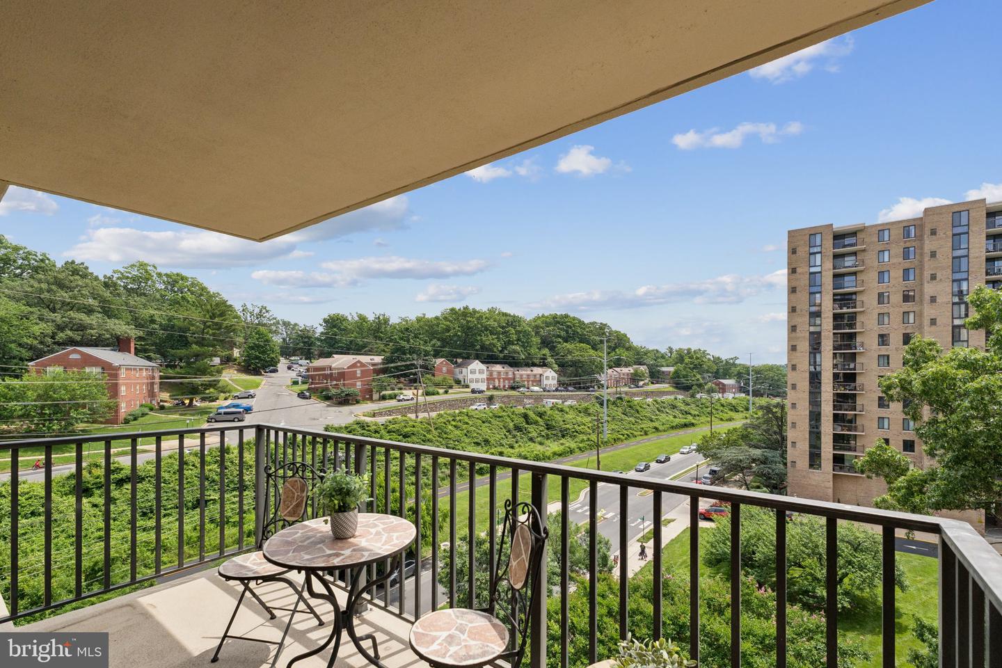 4600 S FOUR MILE RUN DR #526, ARLINGTON, Virginia 22204, 1 Bedroom Bedrooms, ,1 BathroomBathrooms,Residential,For sale,4600 S FOUR MILE RUN DR #526,VAAR2059208 MLS # VAAR2059208