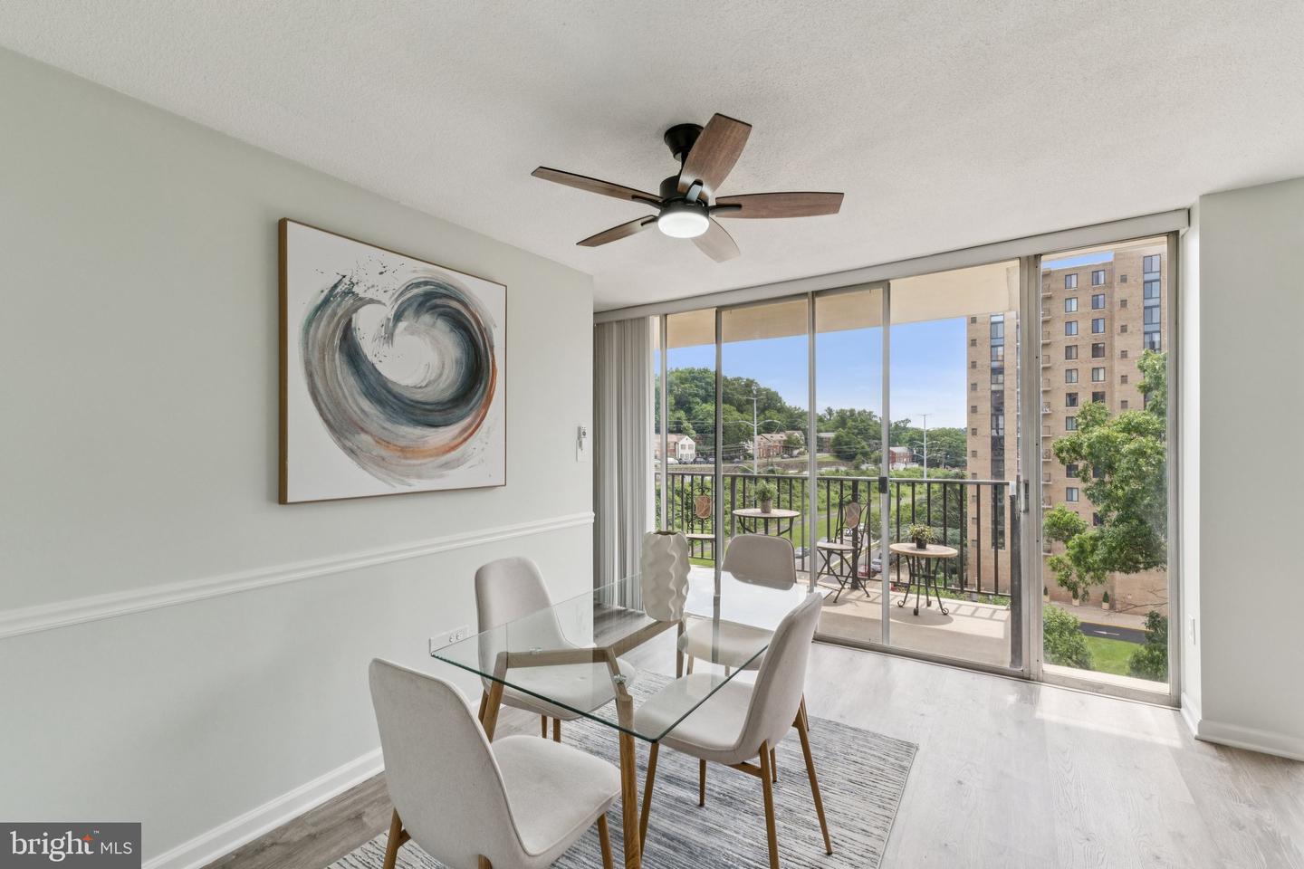 4600 S FOUR MILE RUN DR #526, ARLINGTON, Virginia 22204, 1 Bedroom Bedrooms, ,1 BathroomBathrooms,Residential,For sale,4600 S FOUR MILE RUN DR #526,VAAR2059208 MLS # VAAR2059208