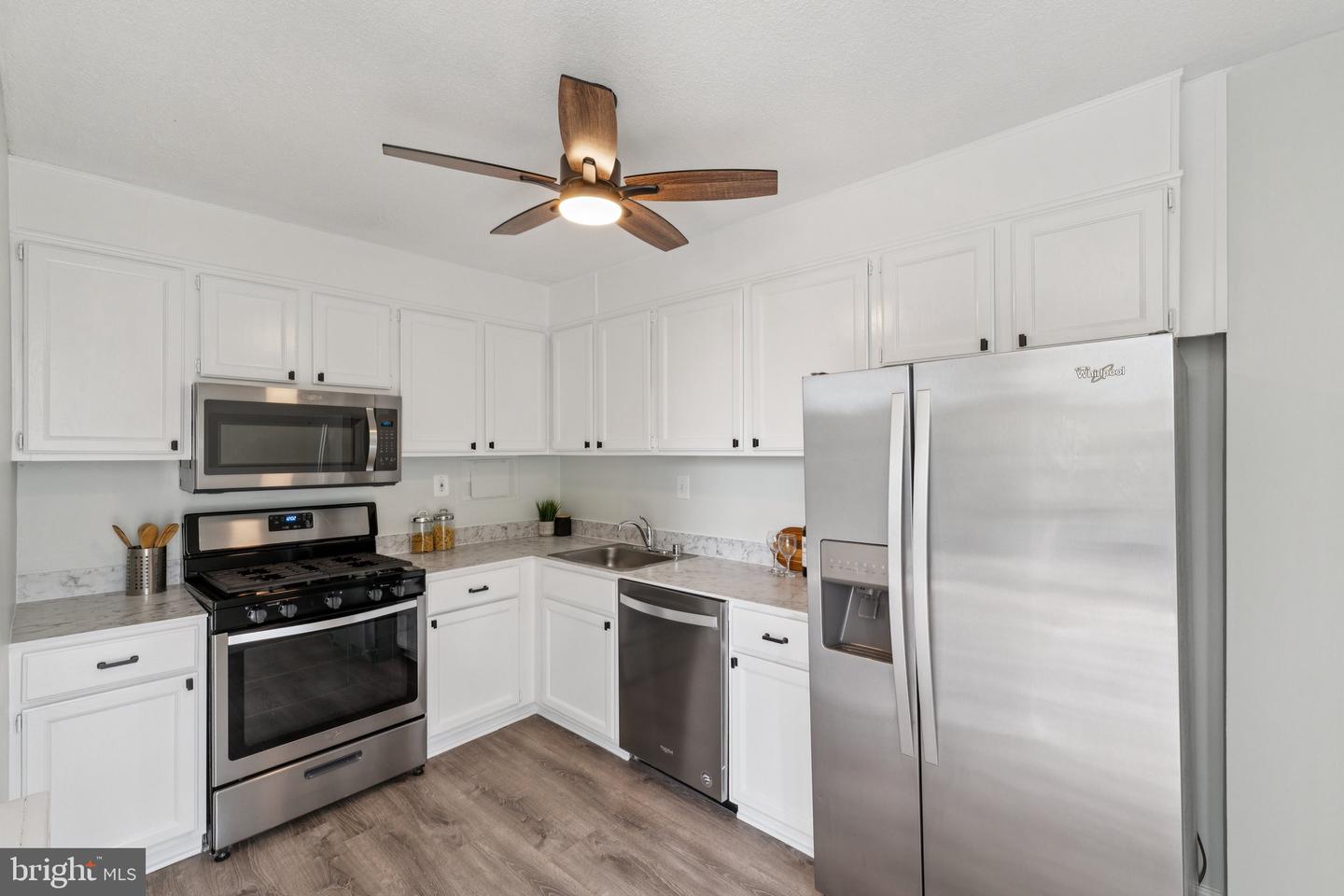 4600 S FOUR MILE RUN DR #526, ARLINGTON, Virginia 22204, 1 Bedroom Bedrooms, ,1 BathroomBathrooms,Residential,For sale,4600 S FOUR MILE RUN DR #526,VAAR2059208 MLS # VAAR2059208