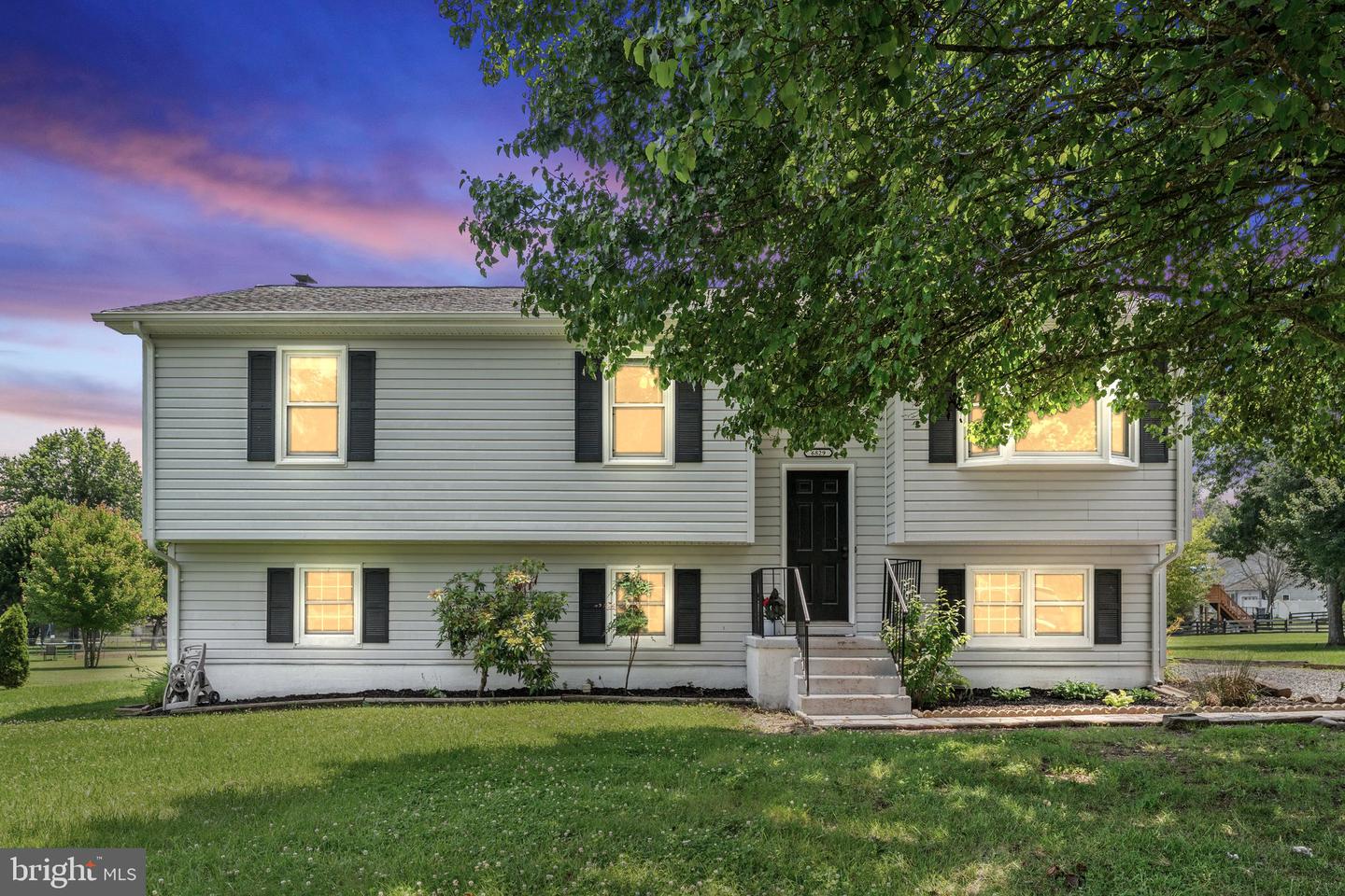 6829 CRESCENT RIDGE CT, BEALETON, Virginia 22712, 5 Bedrooms Bedrooms, ,3 BathroomsBathrooms,Residential,For sale,6829 CRESCENT RIDGE CT,VAFQ2017054 MLS # VAFQ2017054