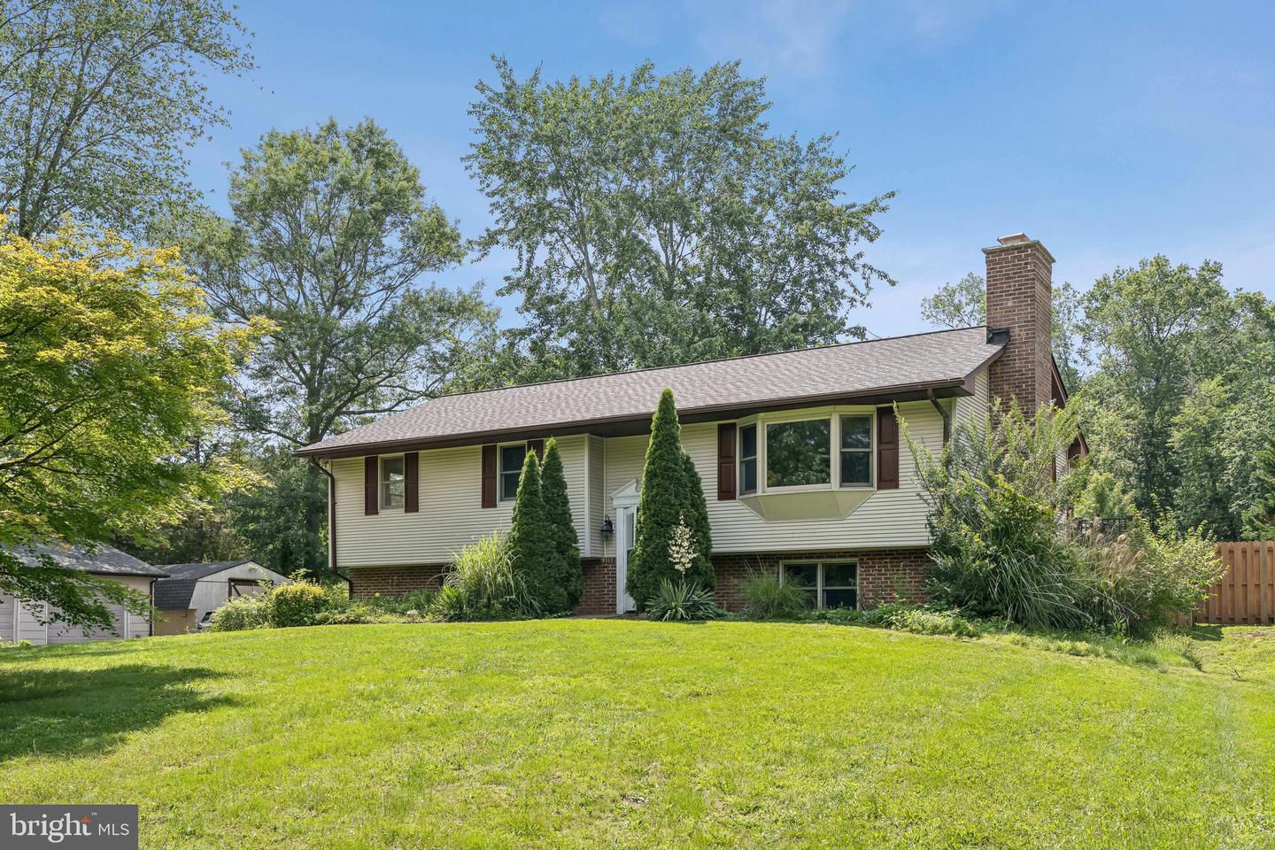 8030 KETTLE RUN CT, CATLETT, Virginia 20119, 4 Bedrooms Bedrooms, ,3 BathroomsBathrooms,Residential,For sale,8030 KETTLE RUN CT,VAFQ2017034 MLS # VAFQ2017034