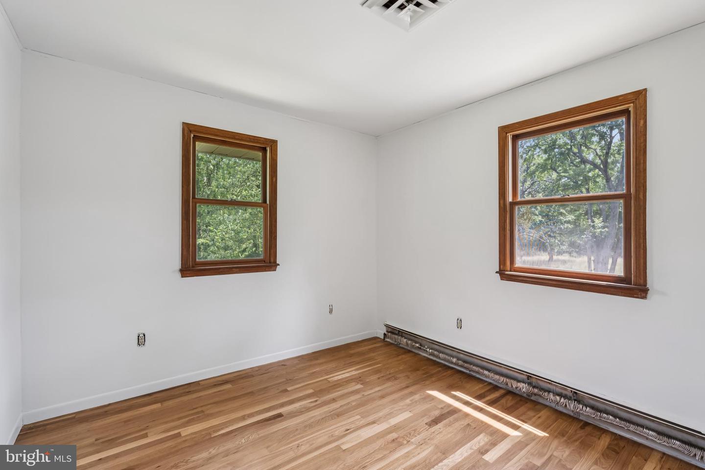 8030 KETTLE RUN CT, CATLETT, Virginia 20119, 4 Bedrooms Bedrooms, ,3 BathroomsBathrooms,Residential,For sale,8030 KETTLE RUN CT,VAFQ2017034 MLS # VAFQ2017034