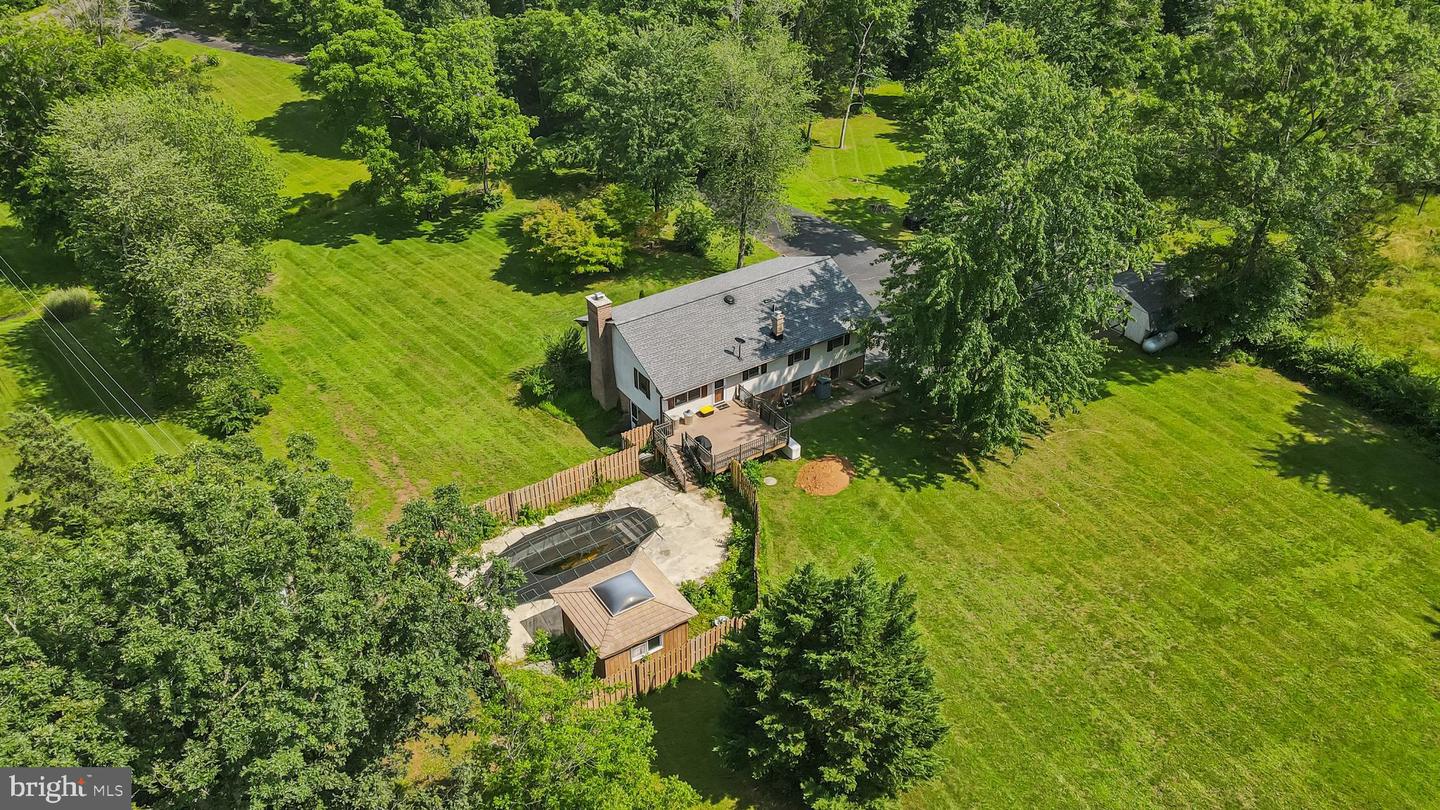 8030 KETTLE RUN CT, CATLETT, Virginia 20119, 4 Bedrooms Bedrooms, ,3 BathroomsBathrooms,Residential,For sale,8030 KETTLE RUN CT,VAFQ2017034 MLS # VAFQ2017034