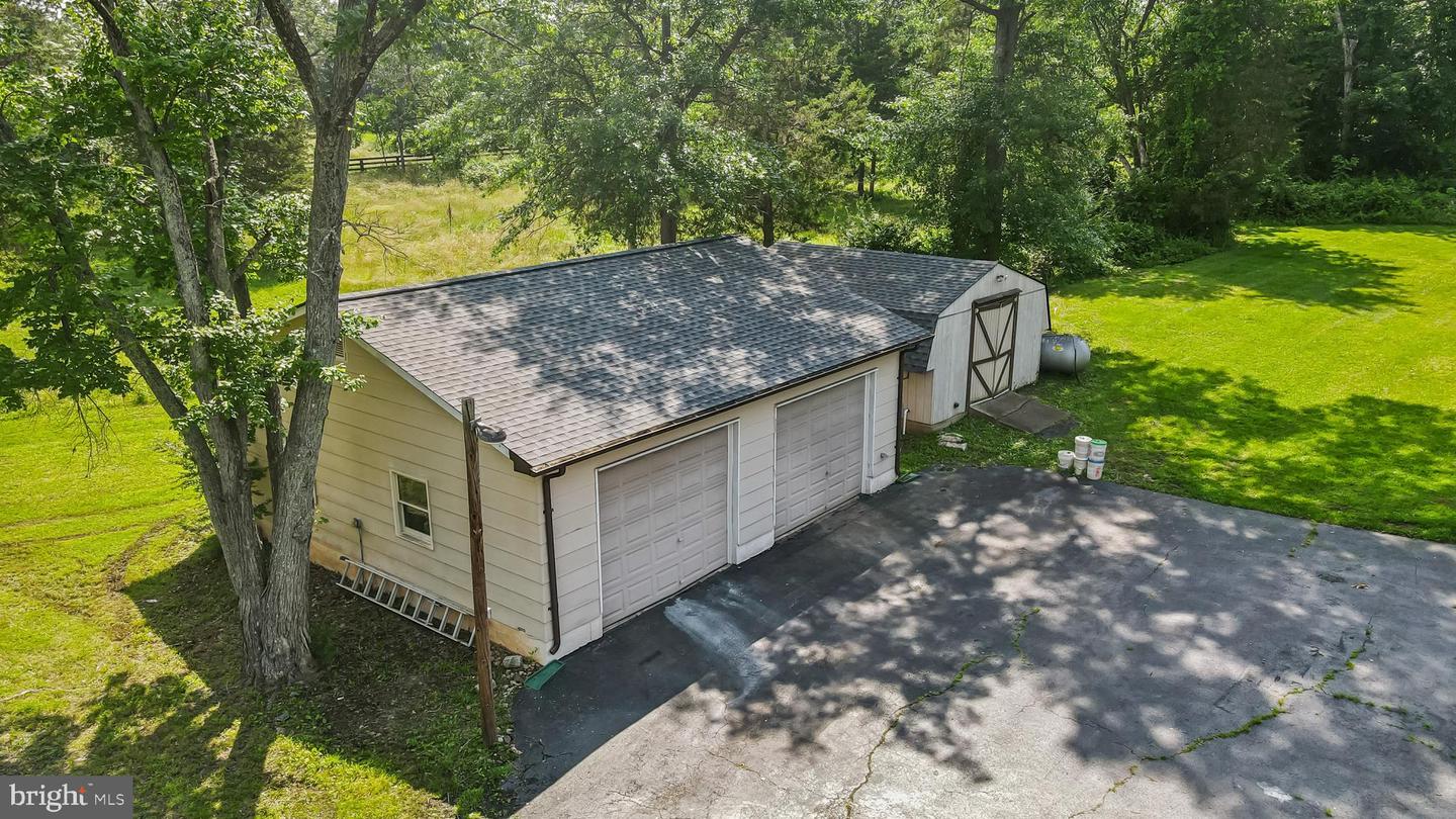 8030 KETTLE RUN CT, CATLETT, Virginia 20119, 4 Bedrooms Bedrooms, ,3 BathroomsBathrooms,Residential,For sale,8030 KETTLE RUN CT,VAFQ2017034 MLS # VAFQ2017034