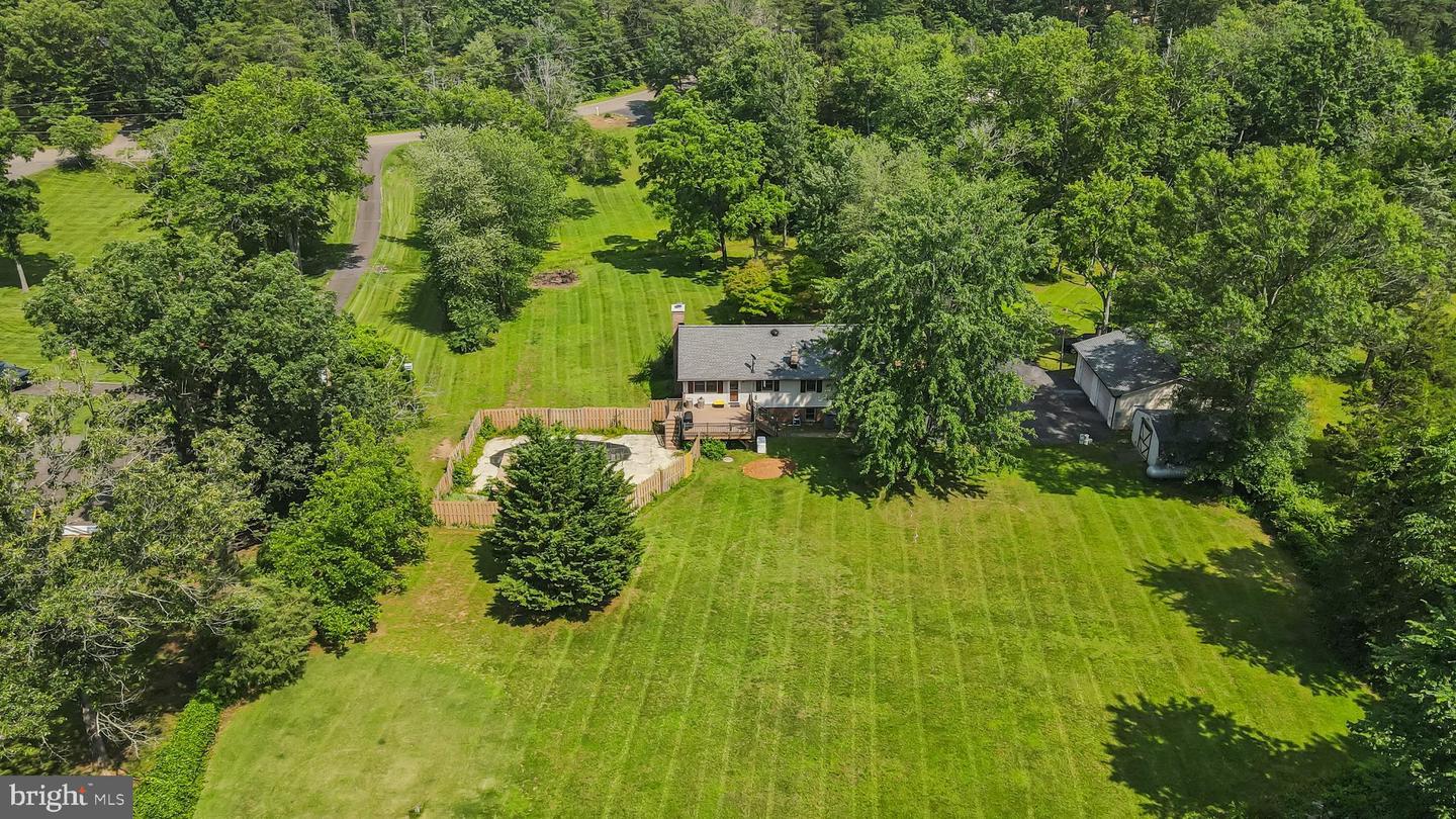 8030 KETTLE RUN CT, CATLETT, Virginia 20119, 4 Bedrooms Bedrooms, ,3 BathroomsBathrooms,Residential,For sale,8030 KETTLE RUN CT,VAFQ2017034 MLS # VAFQ2017034