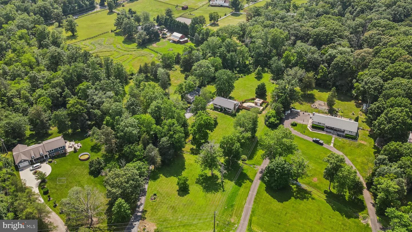 8030 KETTLE RUN CT, CATLETT, Virginia 20119, 4 Bedrooms Bedrooms, ,3 BathroomsBathrooms,Residential,For sale,8030 KETTLE RUN CT,VAFQ2017034 MLS # VAFQ2017034