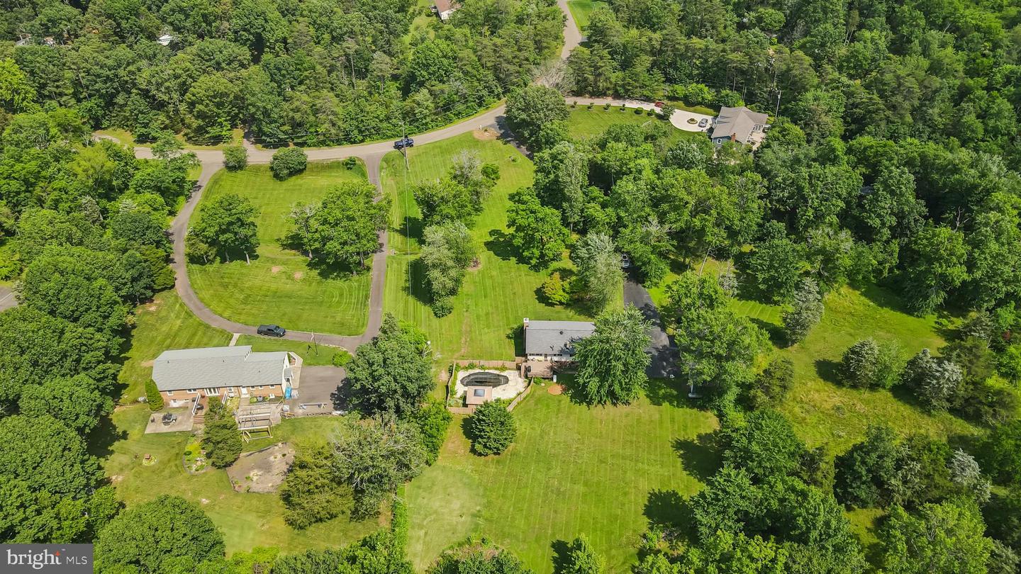8030 KETTLE RUN CT, CATLETT, Virginia 20119, 4 Bedrooms Bedrooms, ,3 BathroomsBathrooms,Residential,For sale,8030 KETTLE RUN CT,VAFQ2017034 MLS # VAFQ2017034
