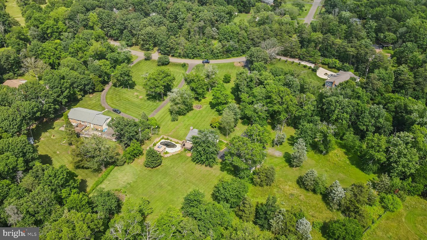 8030 KETTLE RUN CT, CATLETT, Virginia 20119, 4 Bedrooms Bedrooms, ,3 BathroomsBathrooms,Residential,For sale,8030 KETTLE RUN CT,VAFQ2017034 MLS # VAFQ2017034