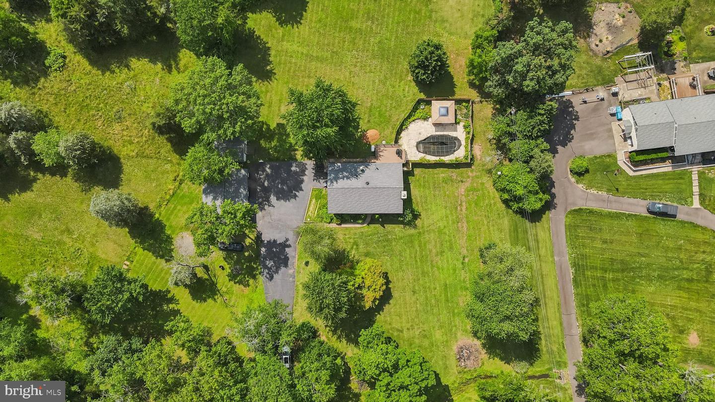8030 KETTLE RUN CT, CATLETT, Virginia 20119, 4 Bedrooms Bedrooms, ,3 BathroomsBathrooms,Residential,For sale,8030 KETTLE RUN CT,VAFQ2017034 MLS # VAFQ2017034