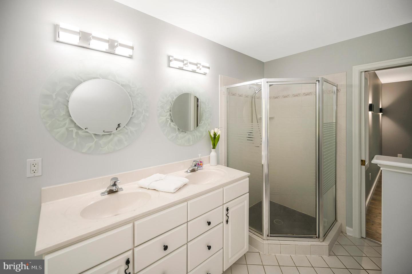 14906 LAUREL POINT LN, SPOTSYLVANIA, Virginia 22551, 4 Bedrooms Bedrooms, ,4 BathroomsBathrooms,Residential,For sale,14906 LAUREL POINT LN,VASP2033940 MLS # VASP2033940