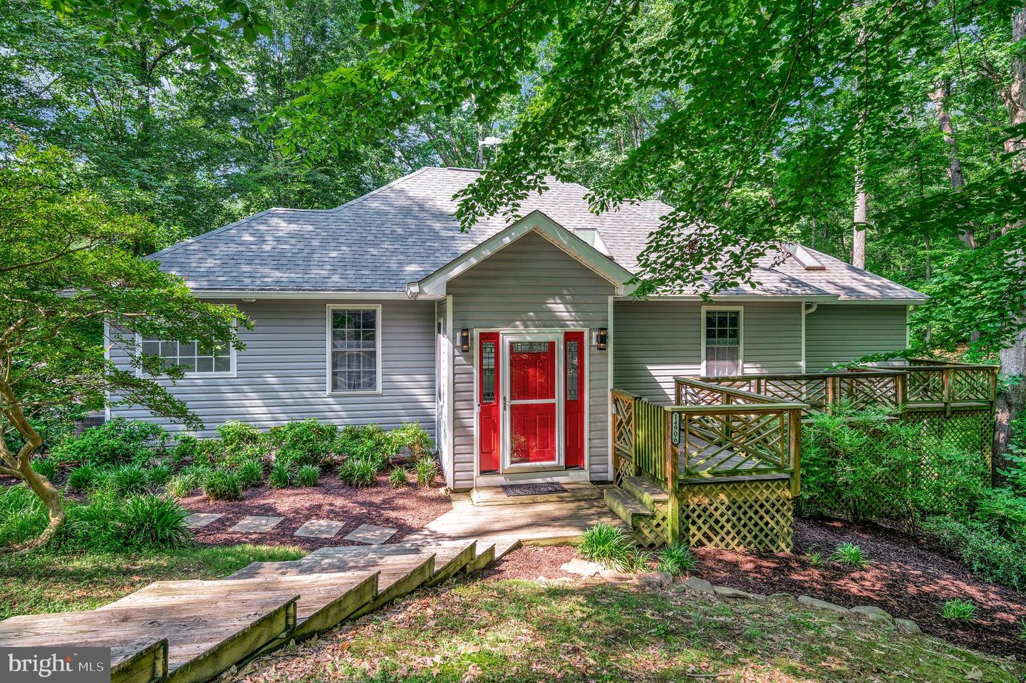 14906 LAUREL POINT LN, SPOTSYLVANIA, Virginia 22551, 4 Bedrooms Bedrooms, ,4 BathroomsBathrooms,Residential,For sale,14906 LAUREL POINT LN,VASP2033940 MLS # VASP2033940
