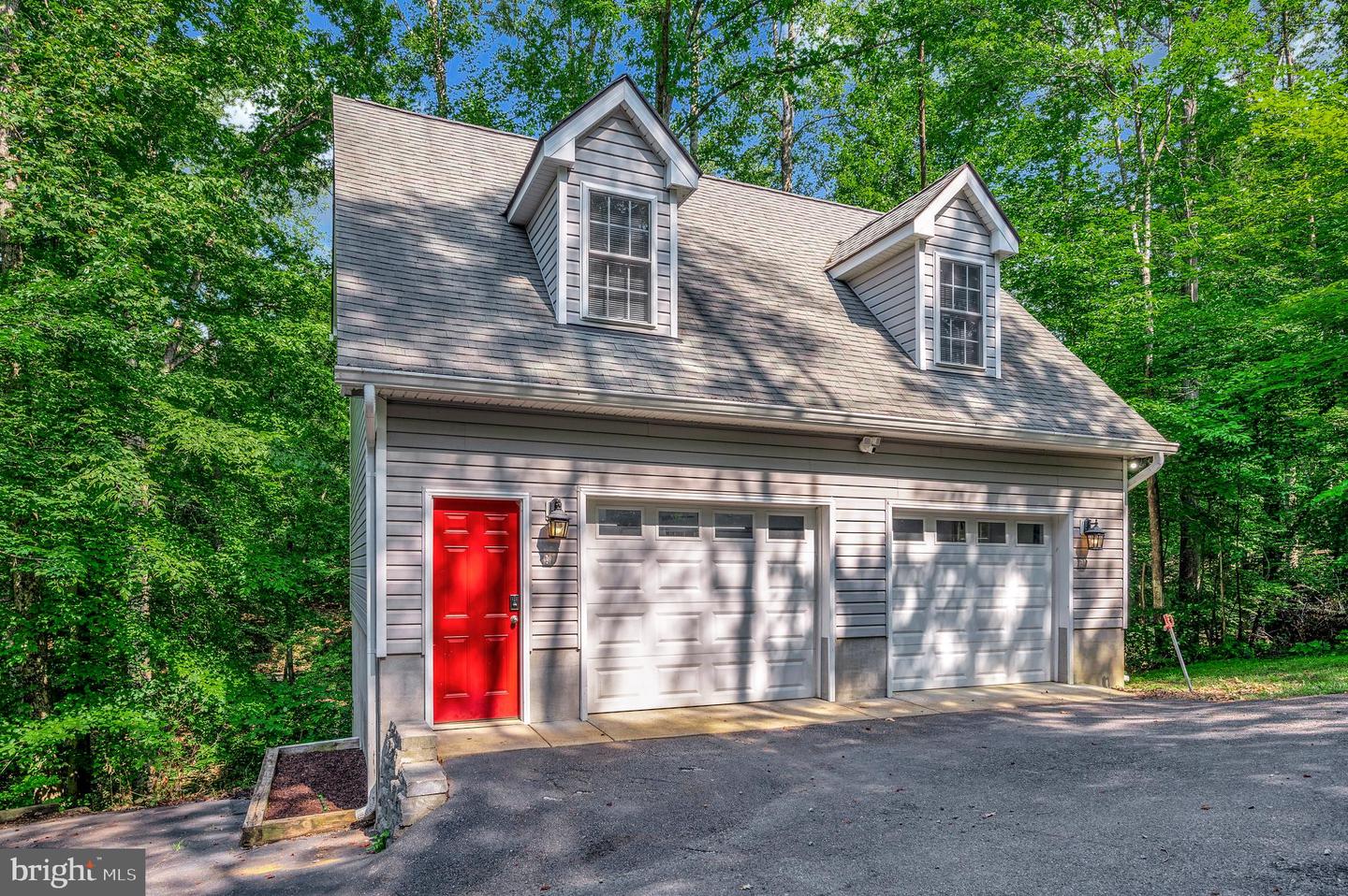 14906 LAUREL POINT LN, SPOTSYLVANIA, Virginia 22551, 4 Bedrooms Bedrooms, ,4 BathroomsBathrooms,Residential,For sale,14906 LAUREL POINT LN,VASP2033940 MLS # VASP2033940