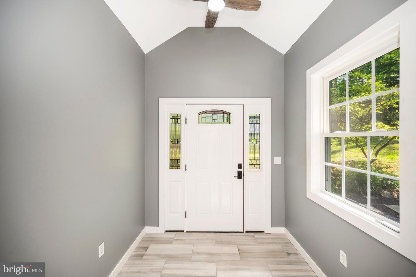 14906 LAUREL POINT LN, SPOTSYLVANIA, Virginia 22551, 4 Bedrooms Bedrooms, ,4 BathroomsBathrooms,Residential,For sale,14906 LAUREL POINT LN,VASP2033940 MLS # VASP2033940