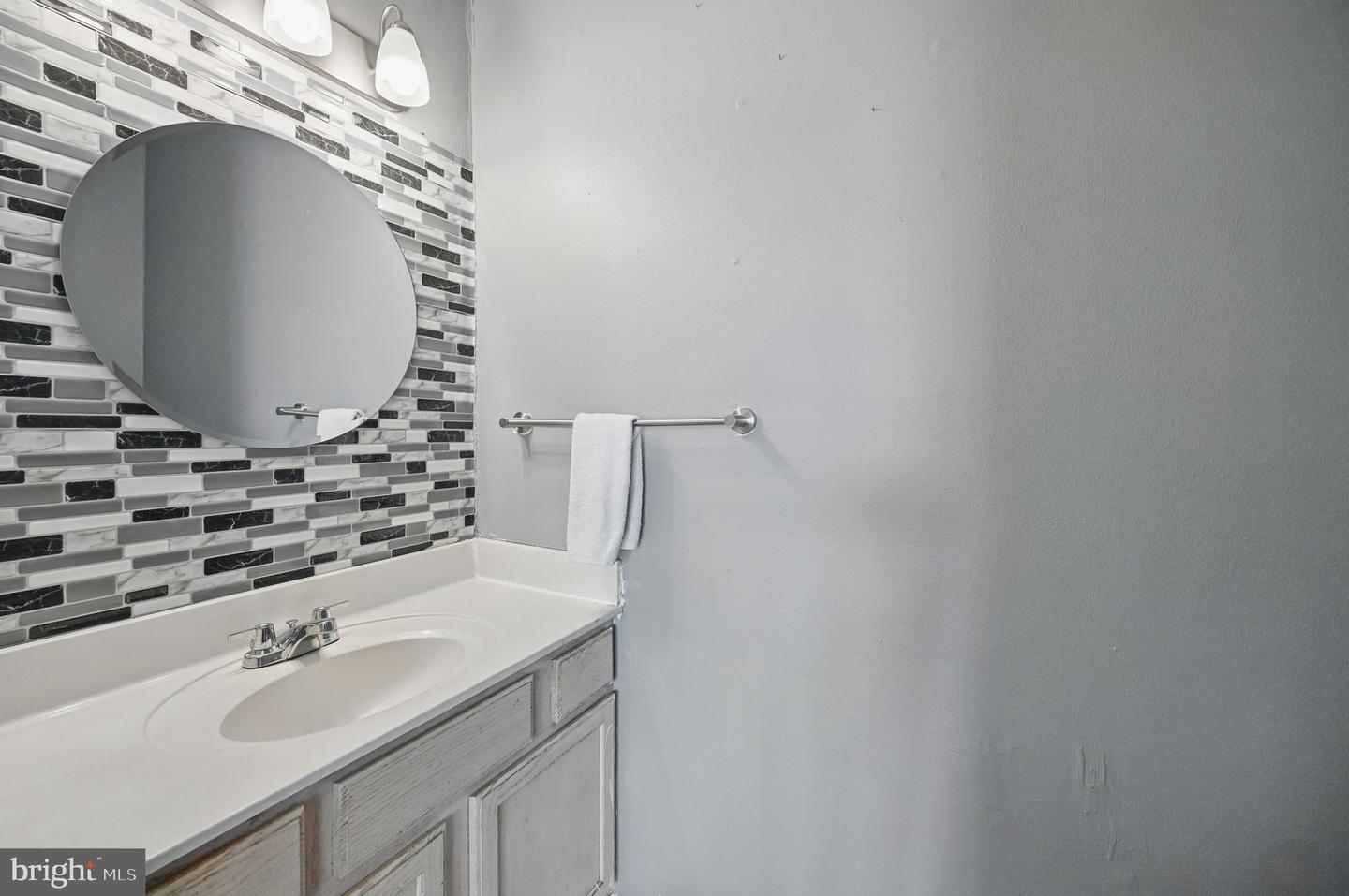 403 S 11TH ST, PURCELLVILLE, Virginia 20132, 3 Bedrooms Bedrooms, ,1 BathroomBathrooms,Residential,For sale,403 S 11TH ST,VALO2099510 MLS # VALO2099510