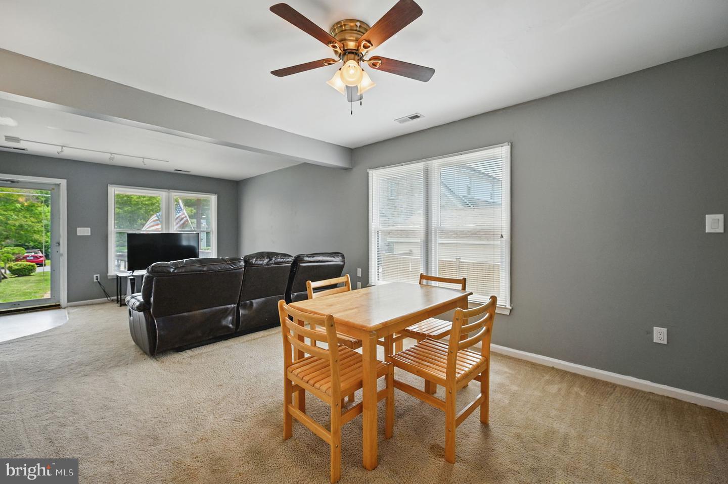 403 S 11TH ST, PURCELLVILLE, Virginia 20132, 3 Bedrooms Bedrooms, ,1 BathroomBathrooms,Residential,For sale,403 S 11TH ST,VALO2099510 MLS # VALO2099510