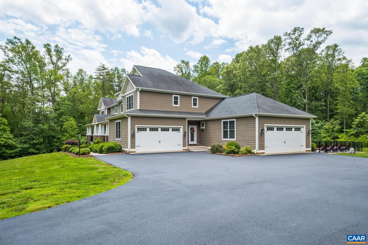 3288 HARDWARE RIVER RD, CHARLOTTESVILLE, Virginia 22903, 6 Bedrooms Bedrooms, ,4 BathroomsBathrooms,Residential,For sale,3288 HARDWARE RIVER RD,665702 MLS # 665702