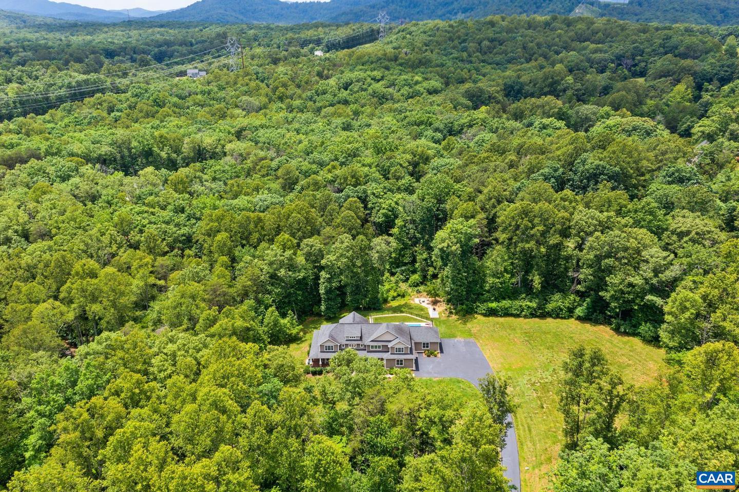 3288 HARDWARE RIVER RD, CHARLOTTESVILLE, Virginia 22903, 6 Bedrooms Bedrooms, ,4 BathroomsBathrooms,Residential,For sale,3288 HARDWARE RIVER RD,665702 MLS # 665702