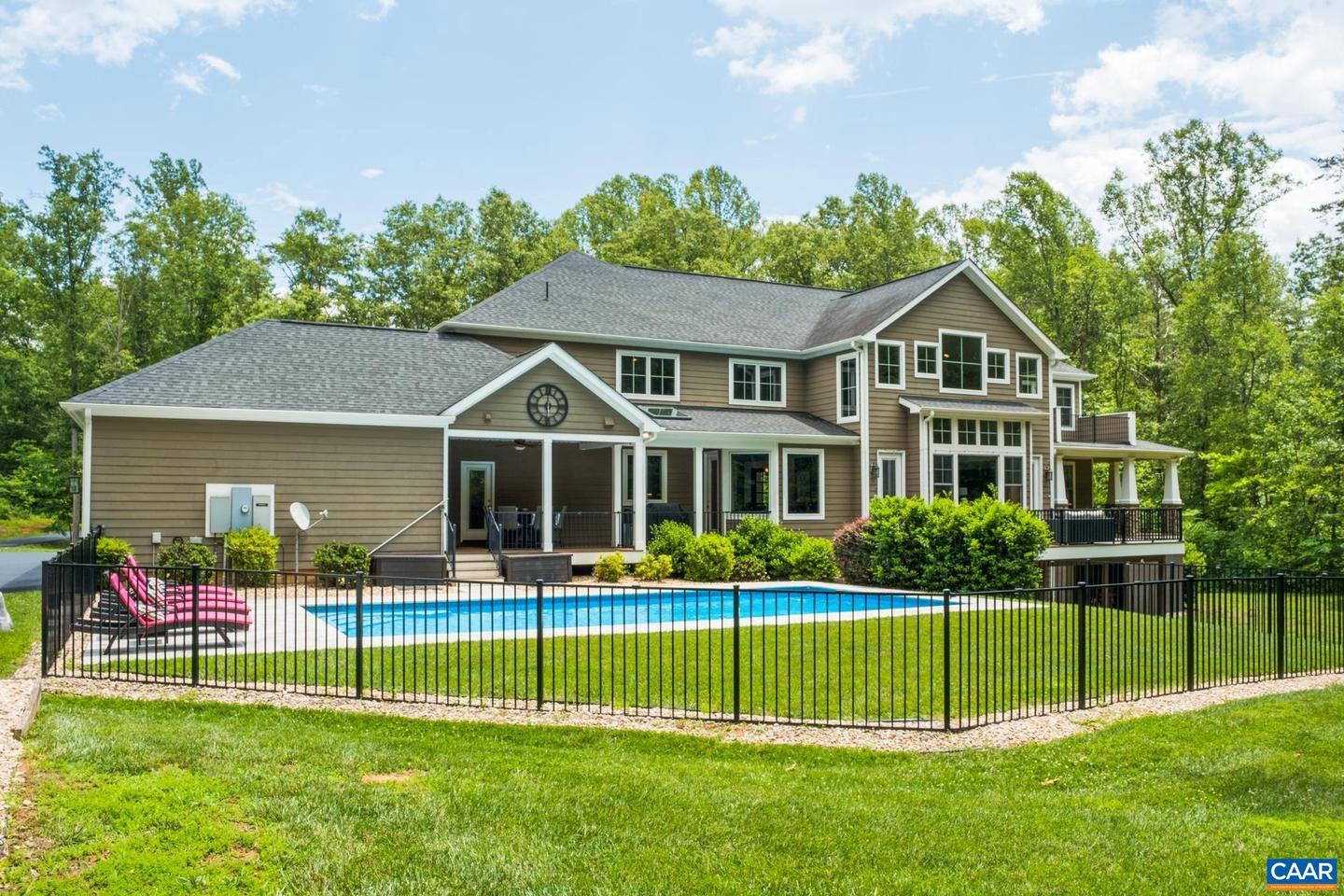 3288 HARDWARE RIVER RD, CHARLOTTESVILLE, Virginia 22903, 6 Bedrooms Bedrooms, ,4 BathroomsBathrooms,Residential,For sale,3288 HARDWARE RIVER RD,665702 MLS # 665702