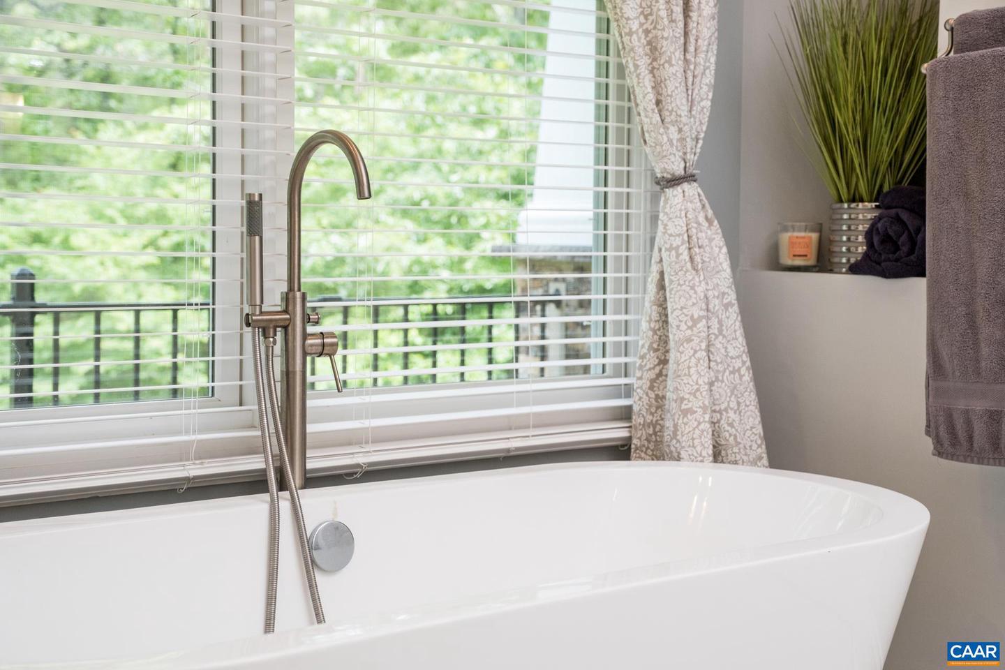 3288 HARDWARE RIVER RD, CHARLOTTESVILLE, Virginia 22903, 6 Bedrooms Bedrooms, ,4 BathroomsBathrooms,Residential,For sale,3288 HARDWARE RIVER RD,665702 MLS # 665702