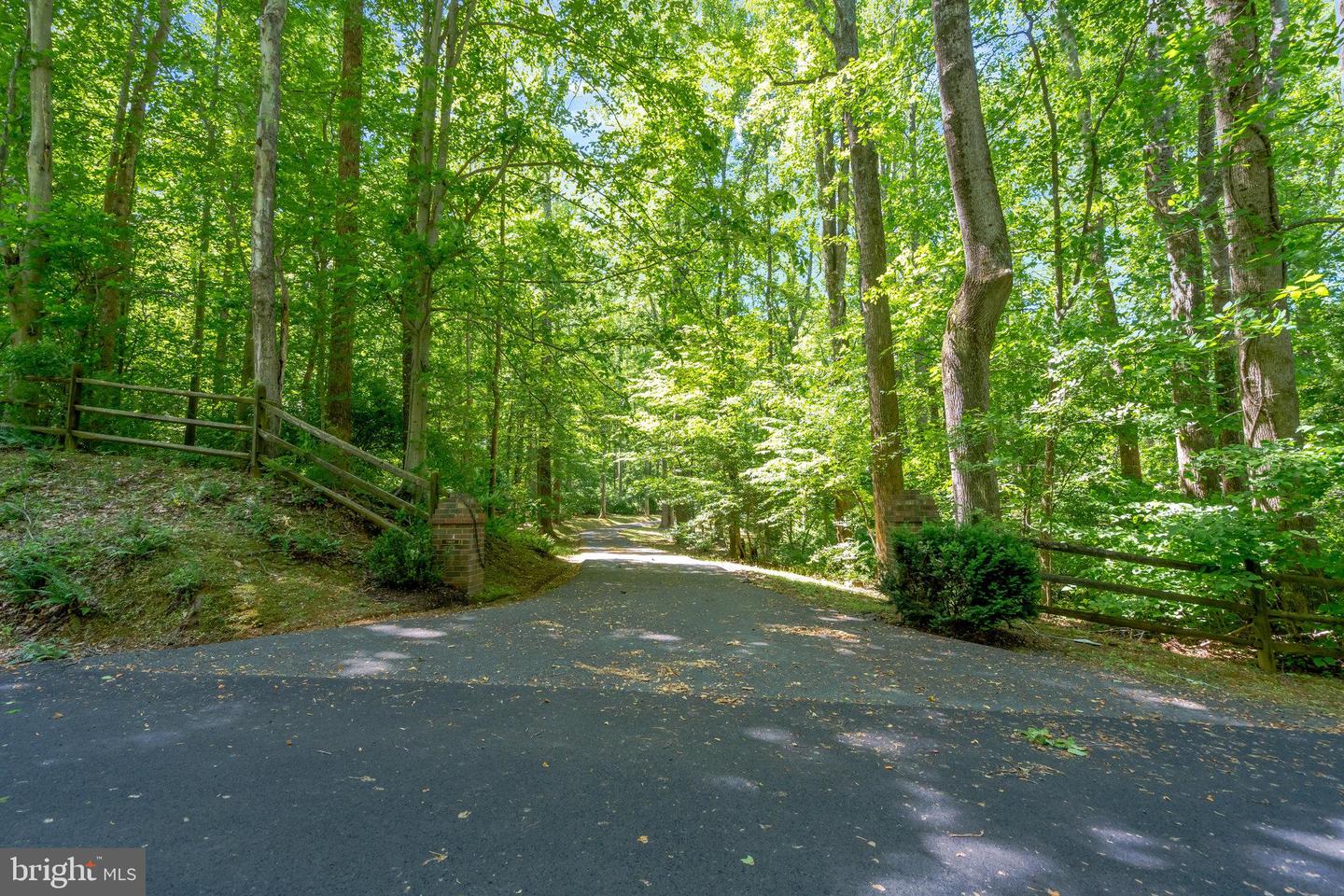 7807 WILLOWBROOK RD, FAIRFAX STATION, Virginia 22039, 4 Bedrooms Bedrooms, ,5 BathroomsBathrooms,Residential,For sale,7807 WILLOWBROOK RD,VAFX2247222 MLS # VAFX2247222