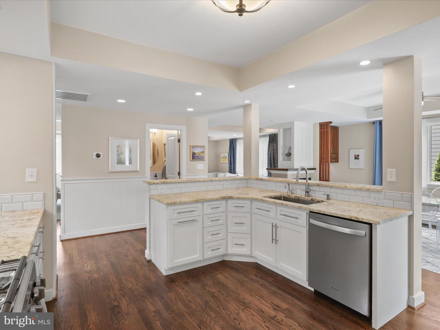 2646 WOODLEY PL, FALLS CHURCH, Virginia 22046, 5 Bedrooms Bedrooms, ,4 BathroomsBathrooms,Residential,For sale,2646 WOODLEY PL,VAFX2247296 MLS # VAFX2247296