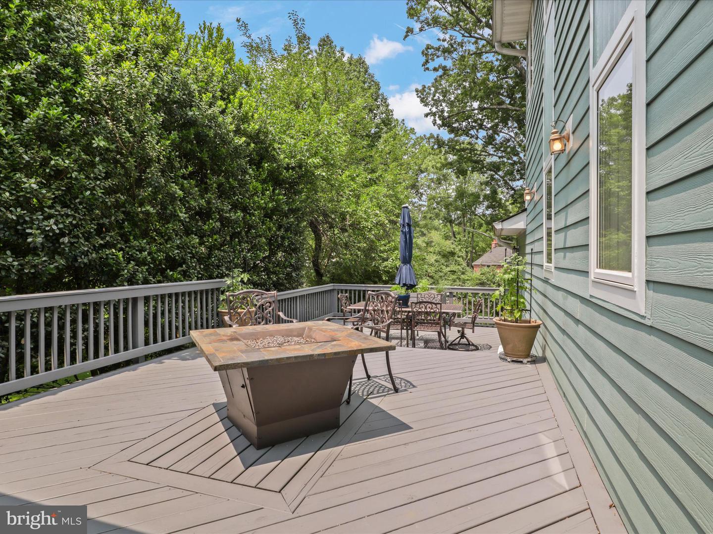 2646 WOODLEY PL, FALLS CHURCH, Virginia 22046, 5 Bedrooms Bedrooms, ,4 BathroomsBathrooms,Residential,For sale,2646 WOODLEY PL,VAFX2247296 MLS # VAFX2247296