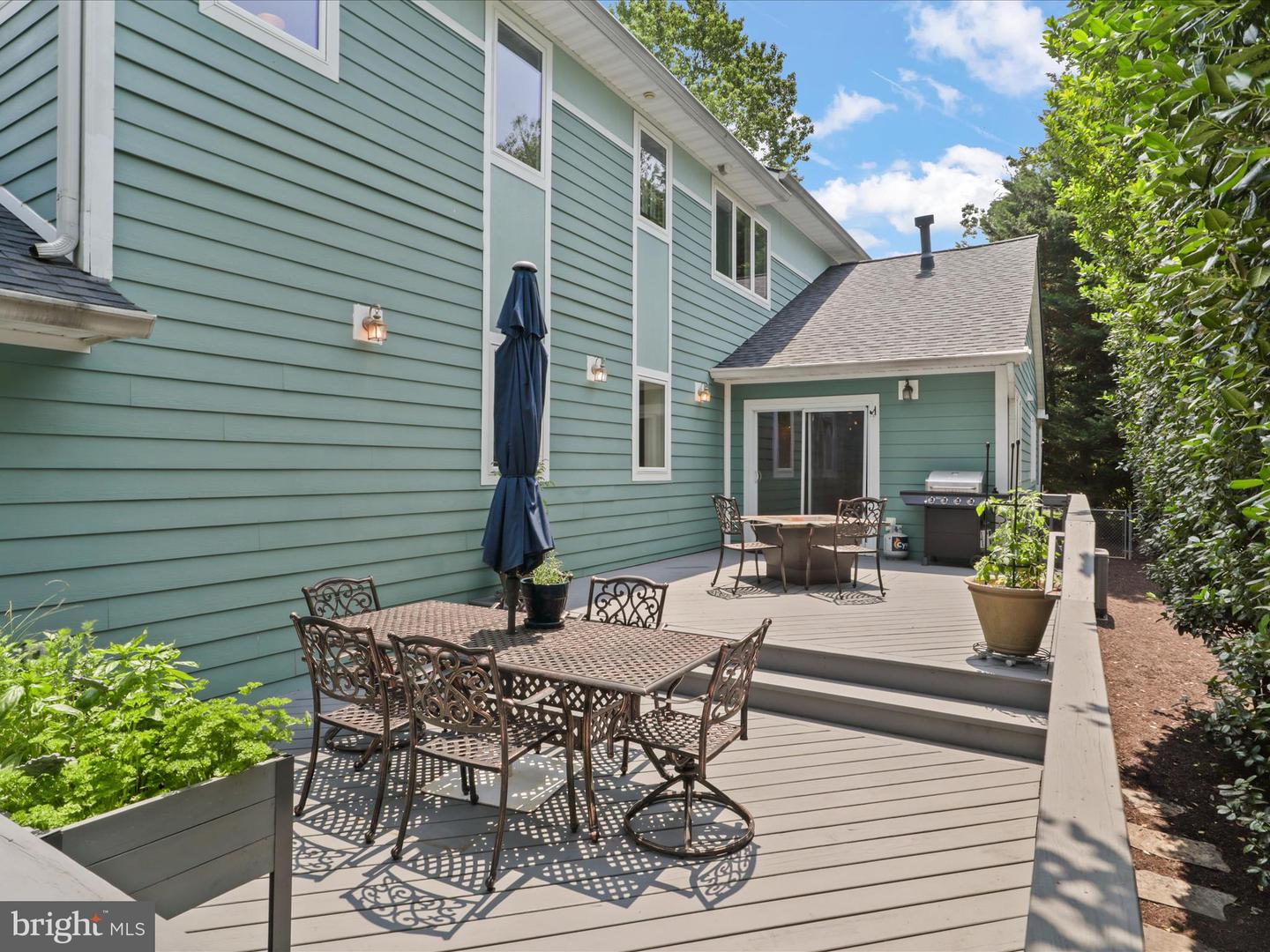 2646 WOODLEY PL, FALLS CHURCH, Virginia 22046, 5 Bedrooms Bedrooms, ,4 BathroomsBathrooms,Residential,For sale,2646 WOODLEY PL,VAFX2247296 MLS # VAFX2247296