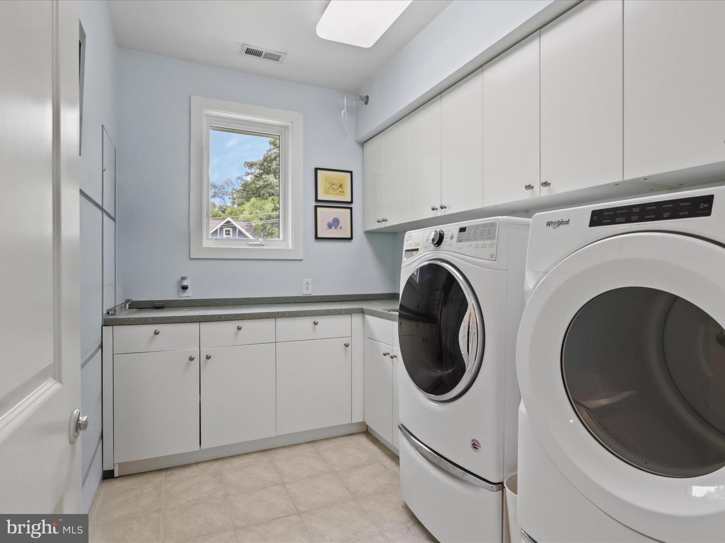 2646 WOODLEY PL, FALLS CHURCH, Virginia 22046, 5 Bedrooms Bedrooms, ,4 BathroomsBathrooms,Residential,For sale,2646 WOODLEY PL,VAFX2247296 MLS # VAFX2247296