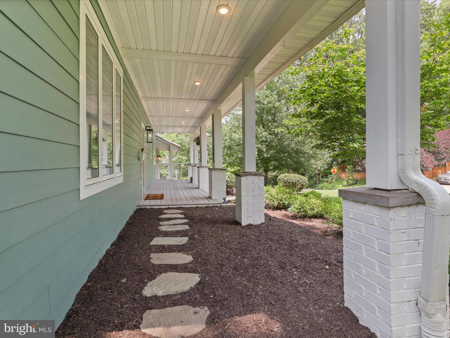 2646 WOODLEY PL, FALLS CHURCH, Virginia 22046, 5 Bedrooms Bedrooms, ,4 BathroomsBathrooms,Residential,For sale,2646 WOODLEY PL,VAFX2247296 MLS # VAFX2247296