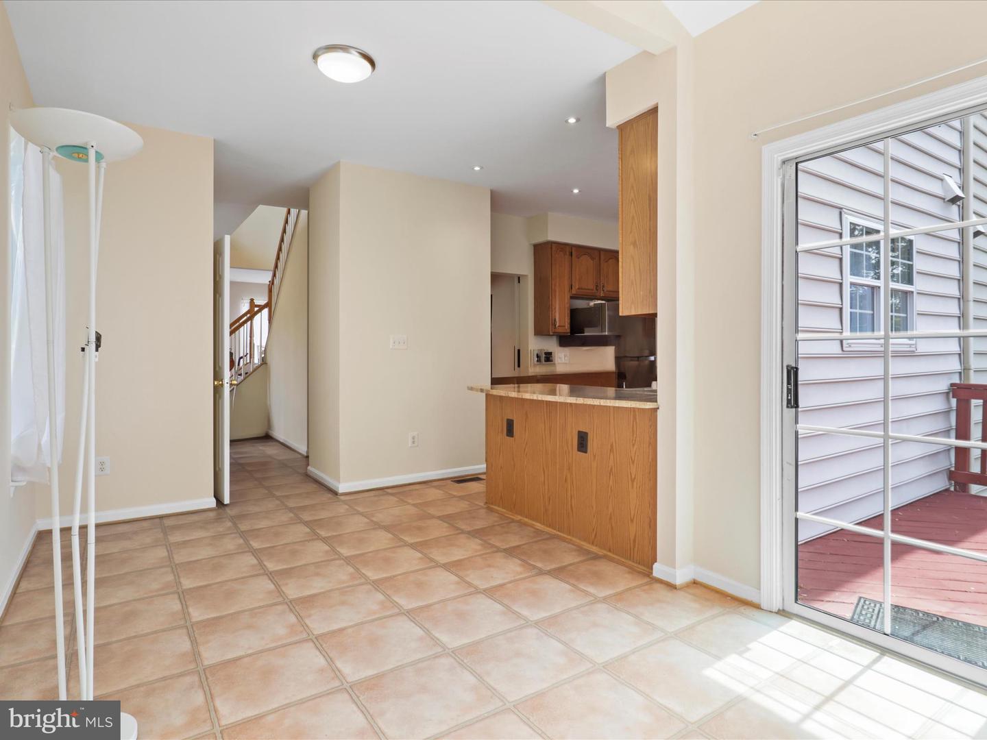 2516 JAMES MAURY DR, HERNDON, Virginia 20171, 3 Bedrooms Bedrooms, 3 Rooms Rooms,4 BathroomsBathrooms,Residential,For sale,2516 JAMES MAURY DR,VAFX2247298 MLS # VAFX2247298