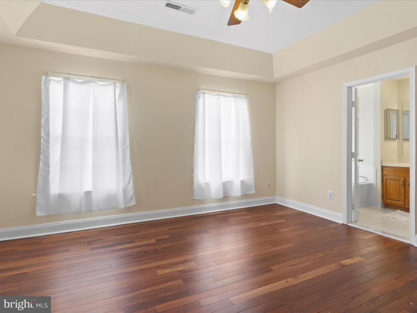 2516 JAMES MAURY DR, HERNDON, Virginia 20171, 3 Bedrooms Bedrooms, 3 Rooms Rooms,4 BathroomsBathrooms,Residential,For sale,2516 JAMES MAURY DR,VAFX2247298 MLS # VAFX2247298