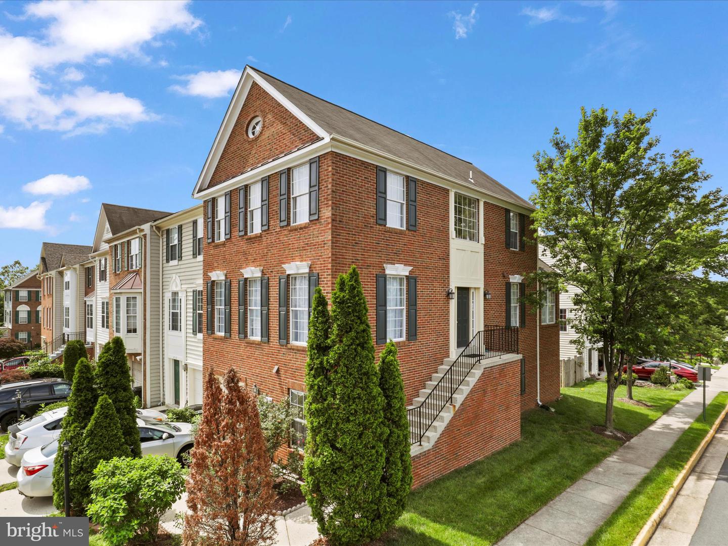 2516 JAMES MAURY DR, HERNDON, Virginia 20171, 3 Bedrooms Bedrooms, 3 Rooms Rooms,4 BathroomsBathrooms,Residential,For sale,2516 JAMES MAURY DR,VAFX2247298 MLS # VAFX2247298