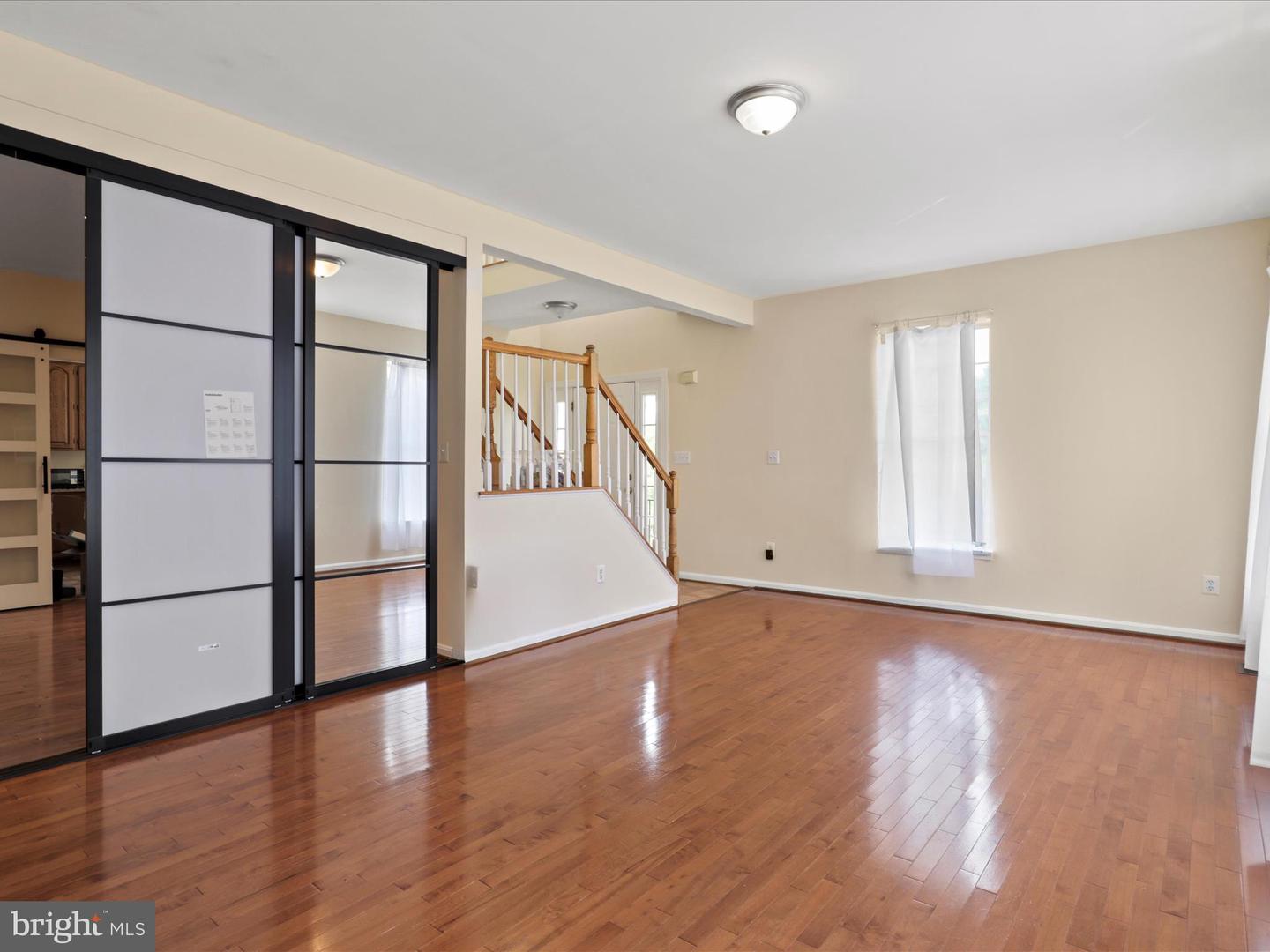 2516 JAMES MAURY DR, HERNDON, Virginia 20171, 3 Bedrooms Bedrooms, 3 Rooms Rooms,4 BathroomsBathrooms,Residential,For sale,2516 JAMES MAURY DR,VAFX2247298 MLS # VAFX2247298