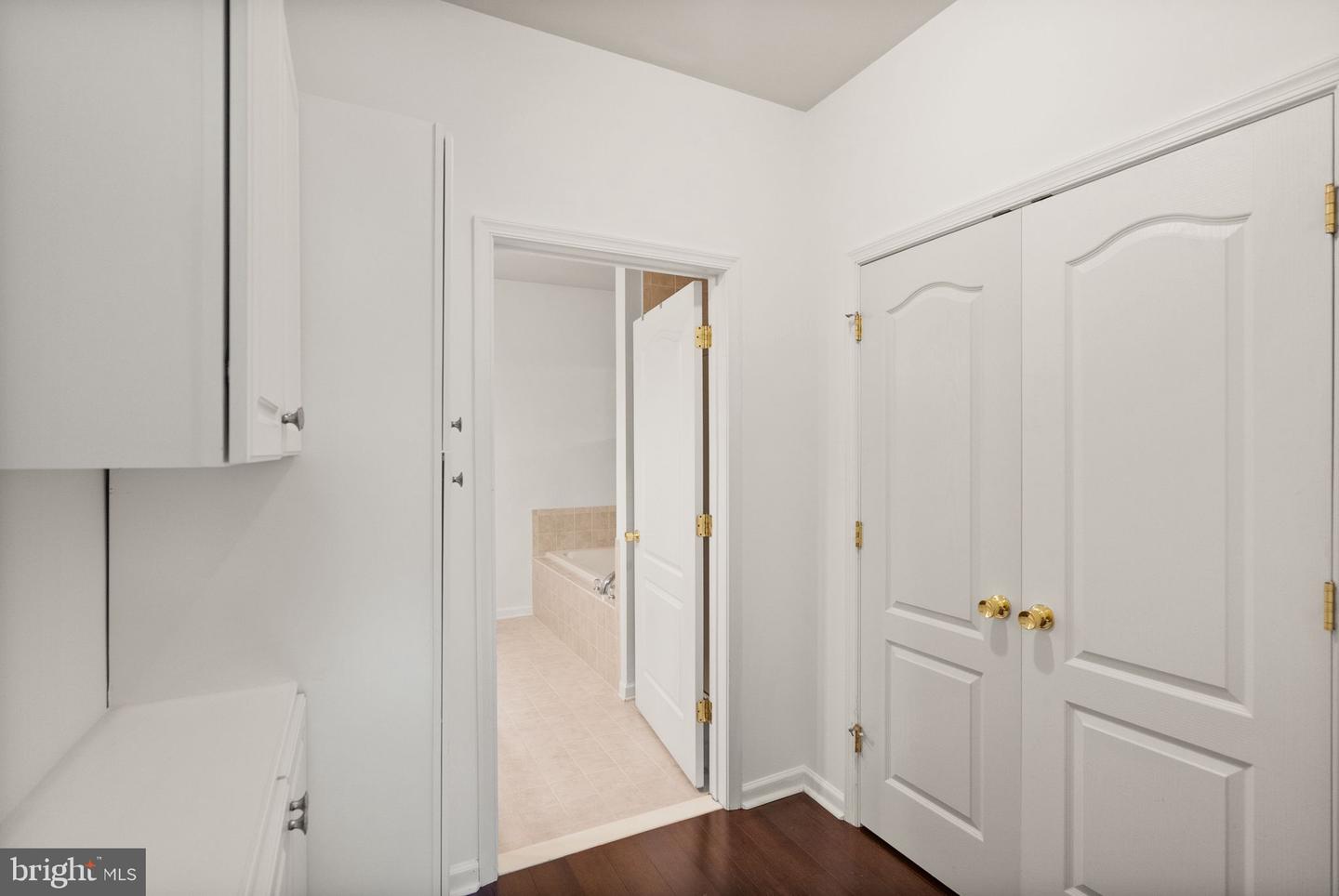 9710 HANDERSON PL #UNIT 1, MANASSAS PARK, Virginia 20111, 2 Bedrooms Bedrooms, 7 Rooms Rooms,2 BathroomsBathrooms,Residential,For sale,9710 HANDERSON PL #UNIT 1,VAMP2003114 MLS # VAMP2003114