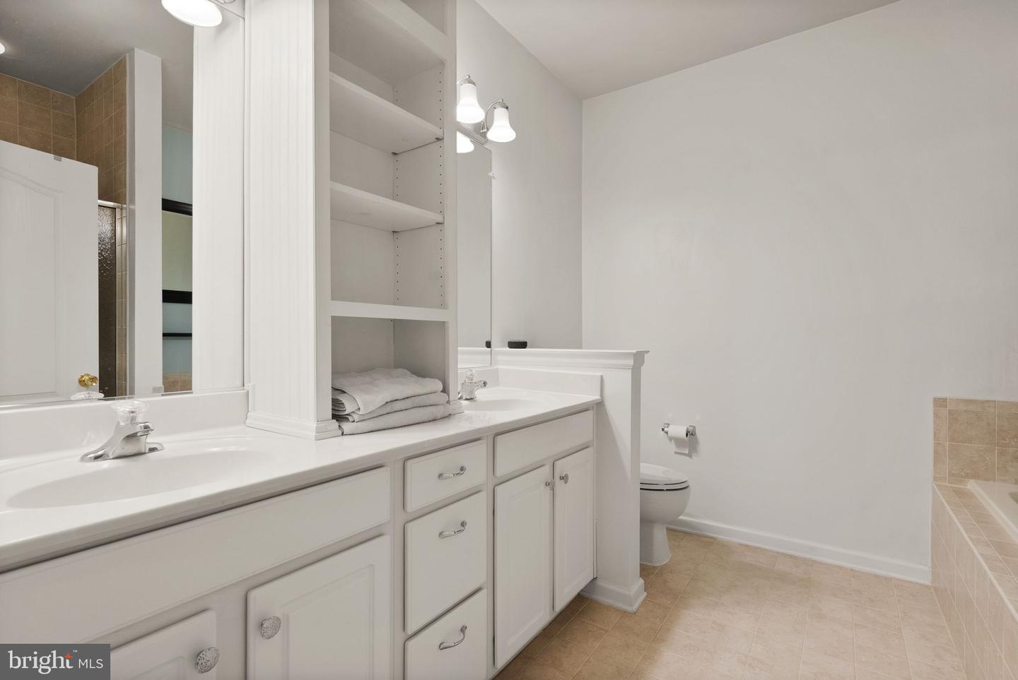 9710 HANDERSON PL #UNIT 1, MANASSAS PARK, Virginia 20111, 2 Bedrooms Bedrooms, 7 Rooms Rooms,2 BathroomsBathrooms,Residential,For sale,9710 HANDERSON PL #UNIT 1,VAMP2003114 MLS # VAMP2003114