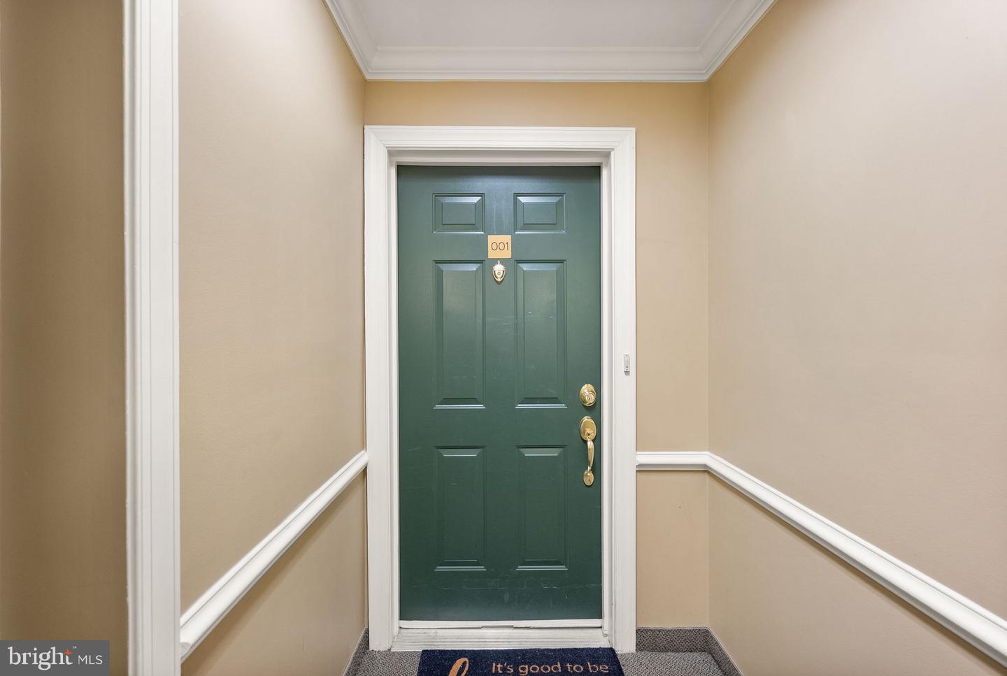 9710 HANDERSON PL #UNIT 1, MANASSAS PARK, Virginia 20111, 2 Bedrooms Bedrooms, 7 Rooms Rooms,2 BathroomsBathrooms,Residential,For sale,9710 HANDERSON PL #UNIT 1,VAMP2003114 MLS # VAMP2003114