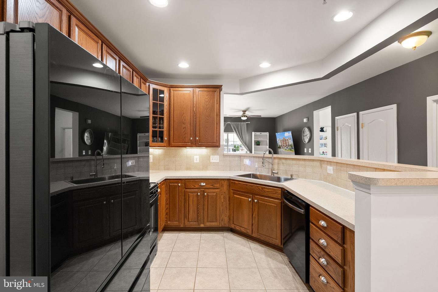 9710 HANDERSON PL #UNIT 1, MANASSAS PARK, Virginia 20111, 2 Bedrooms Bedrooms, 7 Rooms Rooms,2 BathroomsBathrooms,Residential,For sale,9710 HANDERSON PL #UNIT 1,VAMP2003114 MLS # VAMP2003114