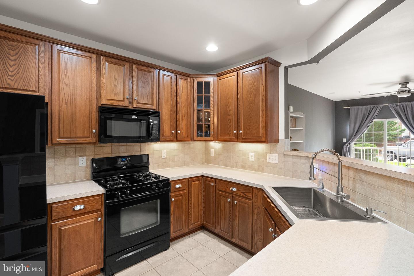 9710 HANDERSON PL #UNIT 1, MANASSAS PARK, Virginia 20111, 2 Bedrooms Bedrooms, 7 Rooms Rooms,2 BathroomsBathrooms,Residential,For sale,9710 HANDERSON PL #UNIT 1,VAMP2003114 MLS # VAMP2003114