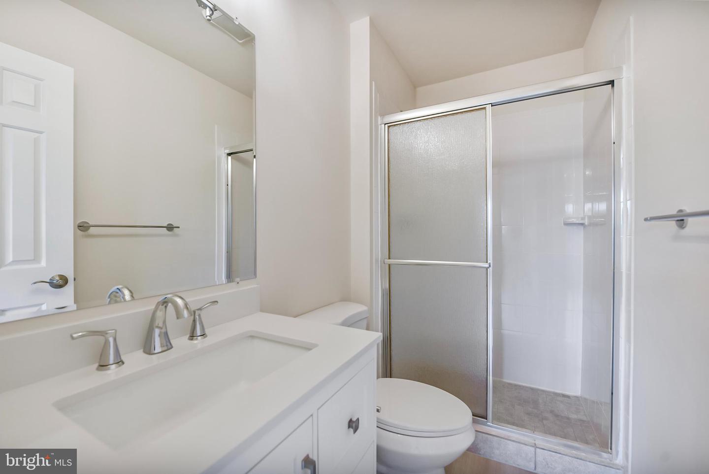 982 BRANCH DR, HERNDON, Virginia 20170, 4 Bedrooms Bedrooms, ,3 BathroomsBathrooms,Residential,For sale,982 BRANCH DR,VAFX2247308 MLS # VAFX2247308