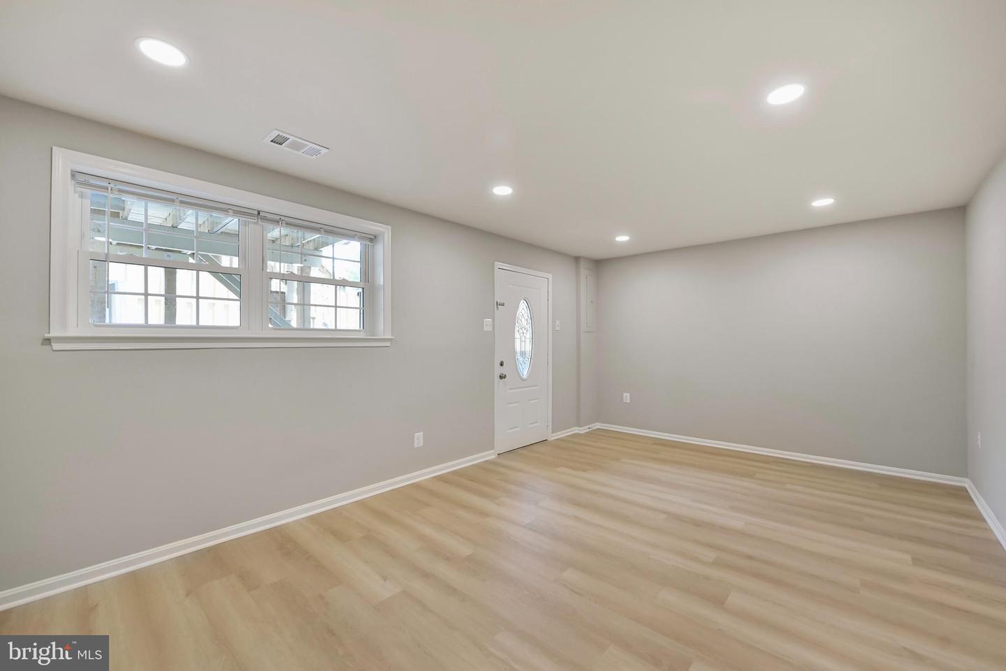 982 BRANCH DR, HERNDON, Virginia 20170, 4 Bedrooms Bedrooms, ,3 BathroomsBathrooms,Residential,For sale,982 BRANCH DR,VAFX2247308 MLS # VAFX2247308