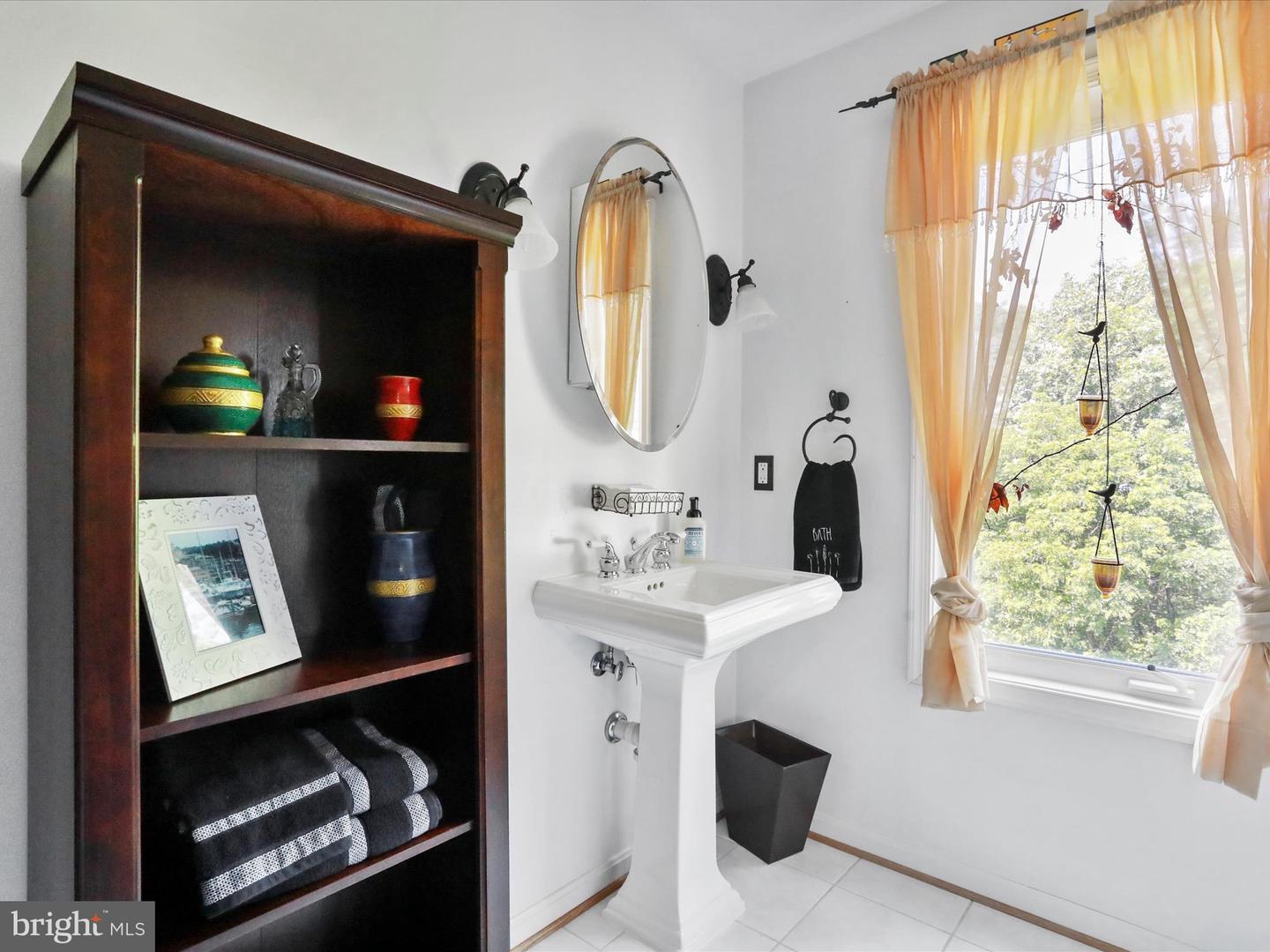 1390 APPLEWOOD DR, FRONT ROYAL, Virginia 22630, 4 Bedrooms Bedrooms, ,3 BathroomsBathrooms,Residential,For sale,1390 APPLEWOOD DR,VAWR2011444 MLS # VAWR2011444