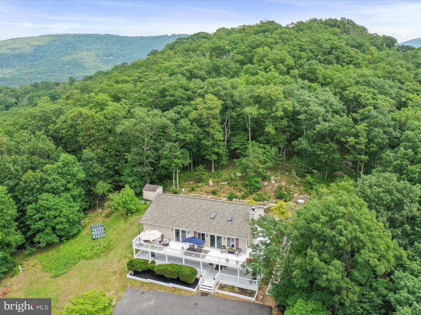 1390 APPLEWOOD DR, FRONT ROYAL, Virginia 22630, 4 Bedrooms Bedrooms, ,3 BathroomsBathrooms,Residential,For sale,1390 APPLEWOOD DR,VAWR2011444 MLS # VAWR2011444