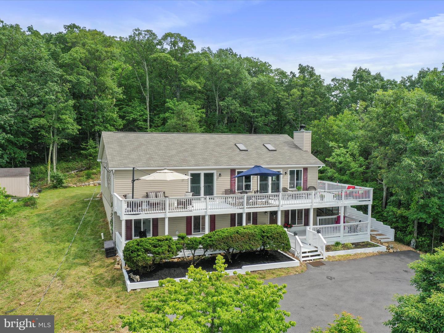 1390 APPLEWOOD DR, FRONT ROYAL, Virginia 22630, 4 Bedrooms Bedrooms, ,3 BathroomsBathrooms,Residential,For sale,1390 APPLEWOOD DR,VAWR2011444 MLS # VAWR2011444