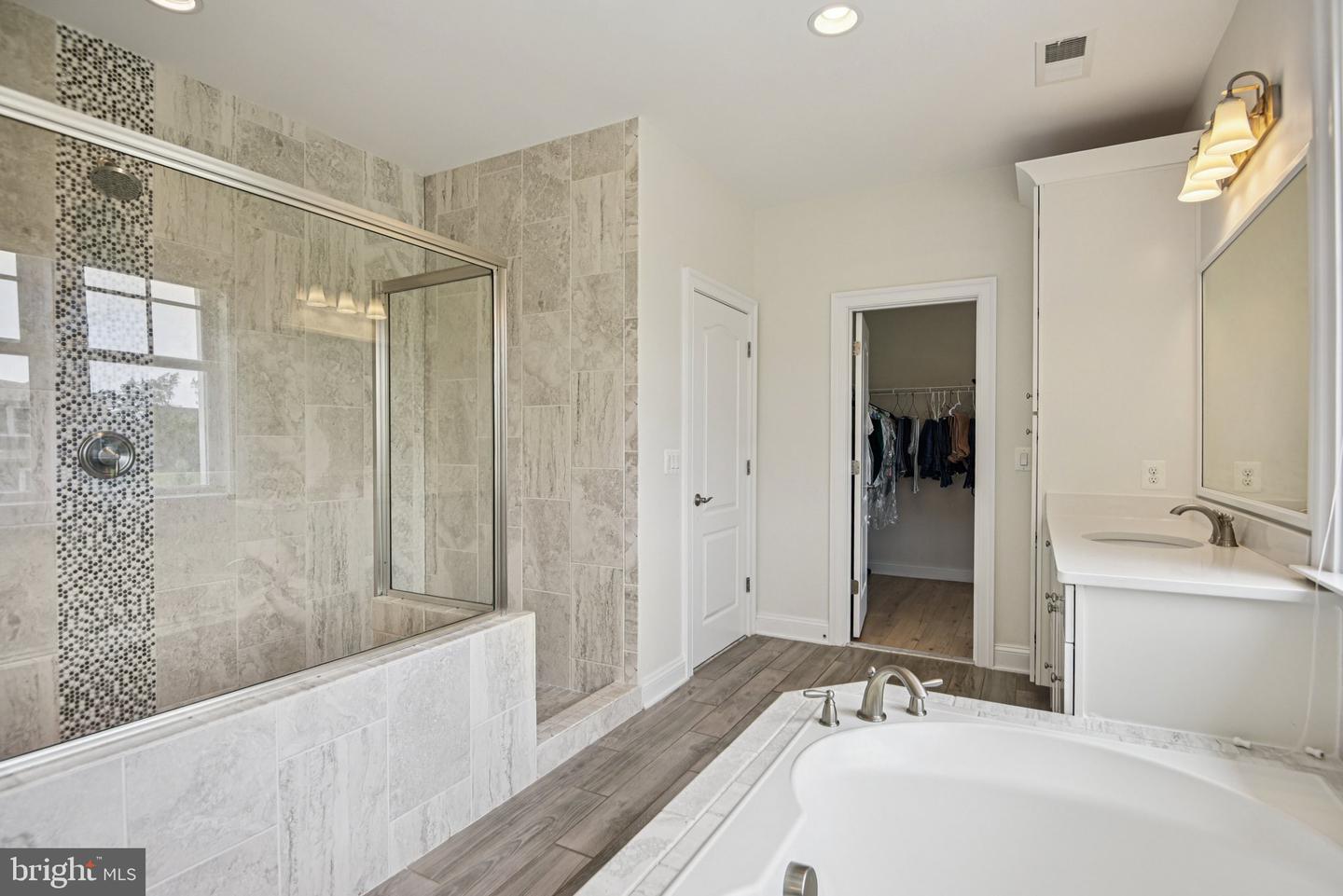 41550 HEPATICA CT, ASHBURN, Virginia 20148, 5 Bedrooms Bedrooms, ,5 BathroomsBathrooms,Residential,For sale,41550 HEPATICA CT,VALO2099522 MLS # VALO2099522