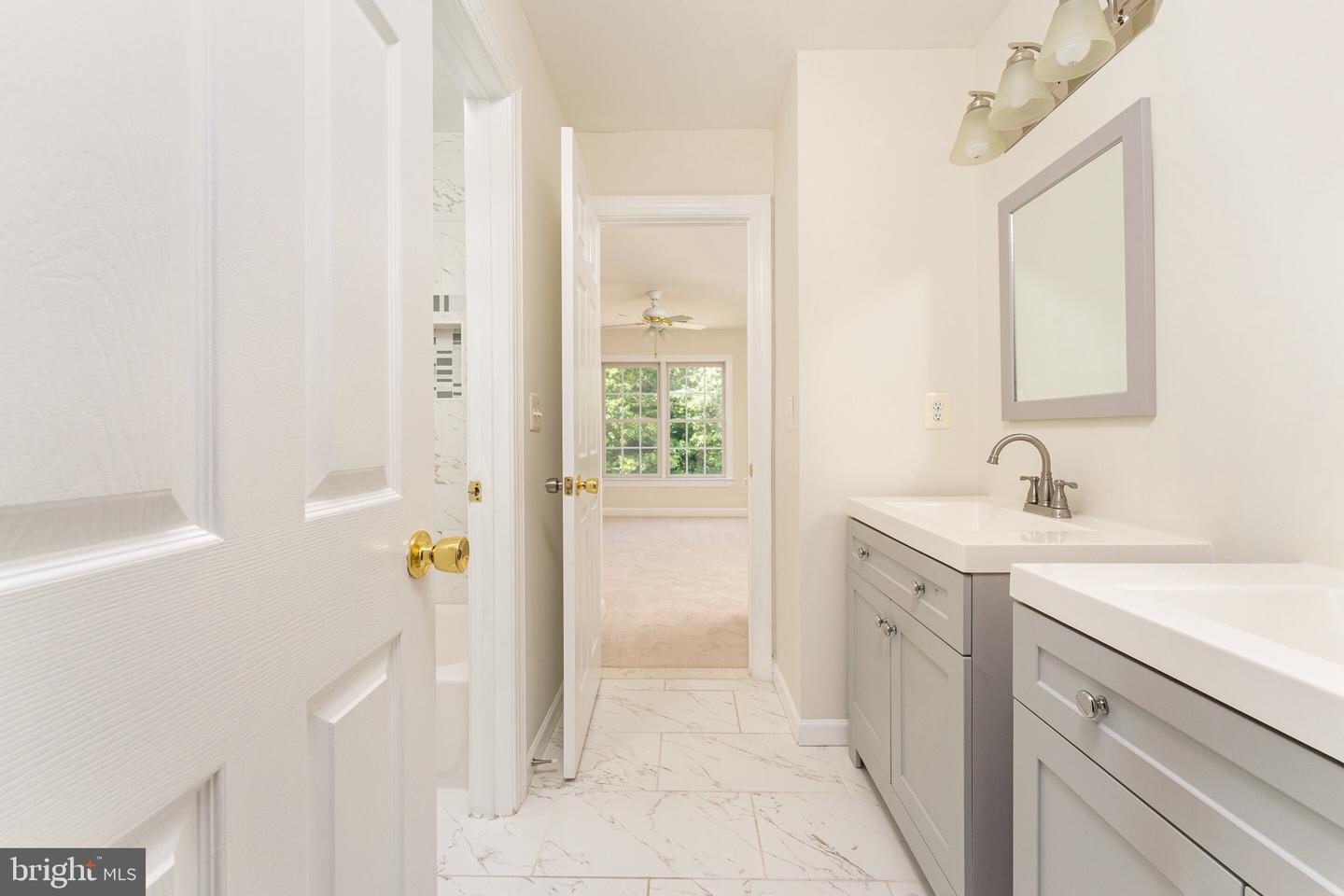 7412 KALLENBURG CT, MANASSAS, Virginia 20111, 6 Bedrooms Bedrooms, ,5 BathroomsBathrooms,Residential,For sale,7412 KALLENBURG CT,VAPW2097038 MLS # VAPW2097038