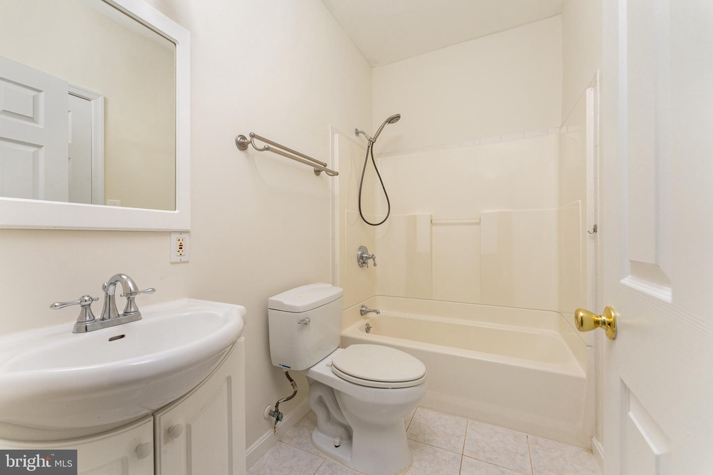 7412 KALLENBURG CT, MANASSAS, Virginia 20111, 6 Bedrooms Bedrooms, ,5 BathroomsBathrooms,Residential,For sale,7412 KALLENBURG CT,VAPW2097038 MLS # VAPW2097038