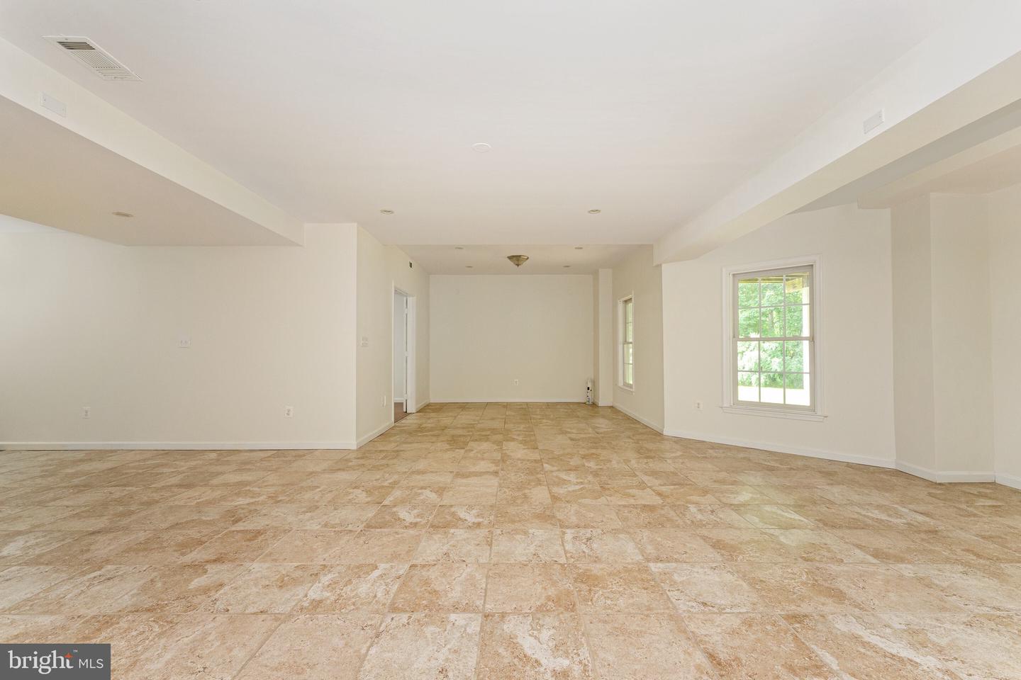 7412 KALLENBURG CT, MANASSAS, Virginia 20111, 6 Bedrooms Bedrooms, ,5 BathroomsBathrooms,Residential,For sale,7412 KALLENBURG CT,VAPW2097038 MLS # VAPW2097038
