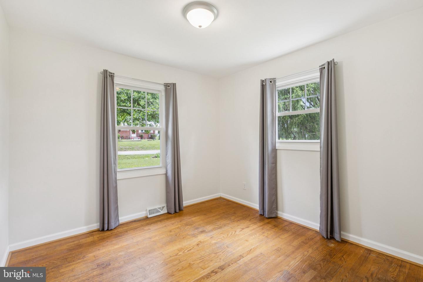 55 PEGS LN, FREDERICKSBURG, Virginia 22405, 3 Bedrooms Bedrooms, ,1 BathroomBathrooms,Residential,For sale,55 PEGS LN,VAST2039824 MLS # VAST2039824