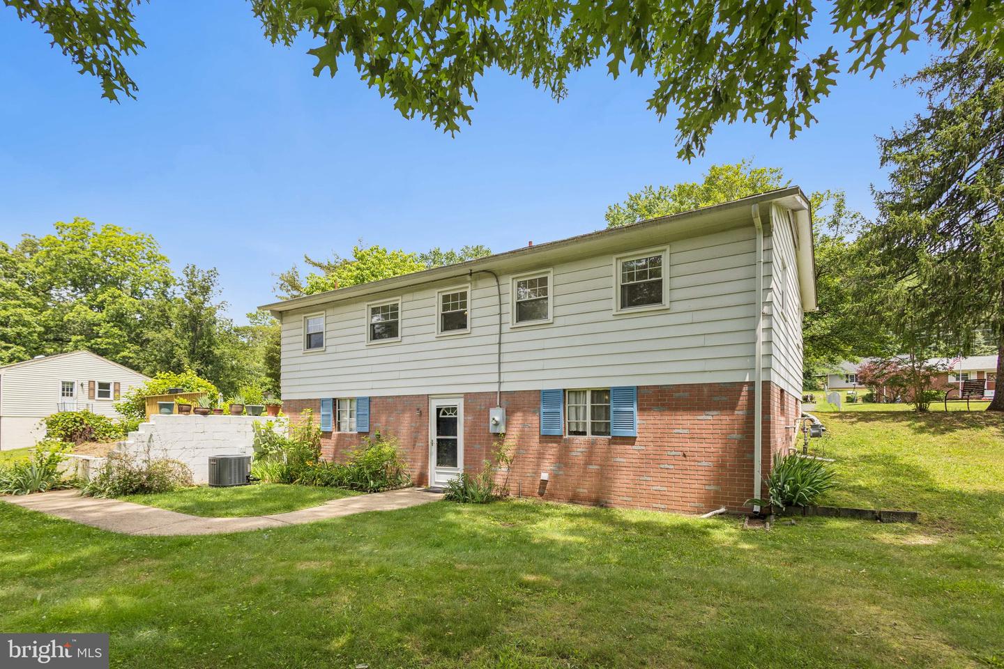 55 PEGS LN, FREDERICKSBURG, Virginia 22405, 3 Bedrooms Bedrooms, ,1 BathroomBathrooms,Residential,For sale,55 PEGS LN,VAST2039824 MLS # VAST2039824